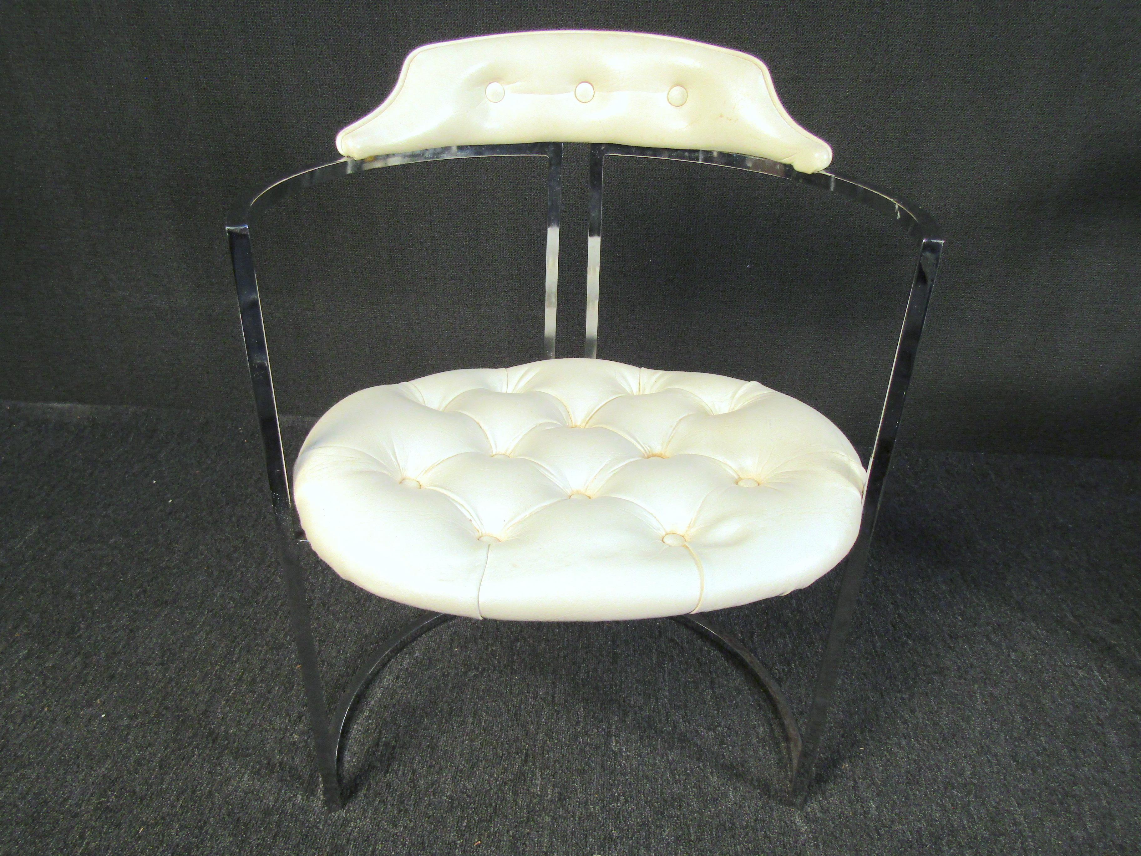 Mid-Century Modern Ensemble de quatre chaises modernes du milieu du siècle dans le style de Milo Baughman en vente