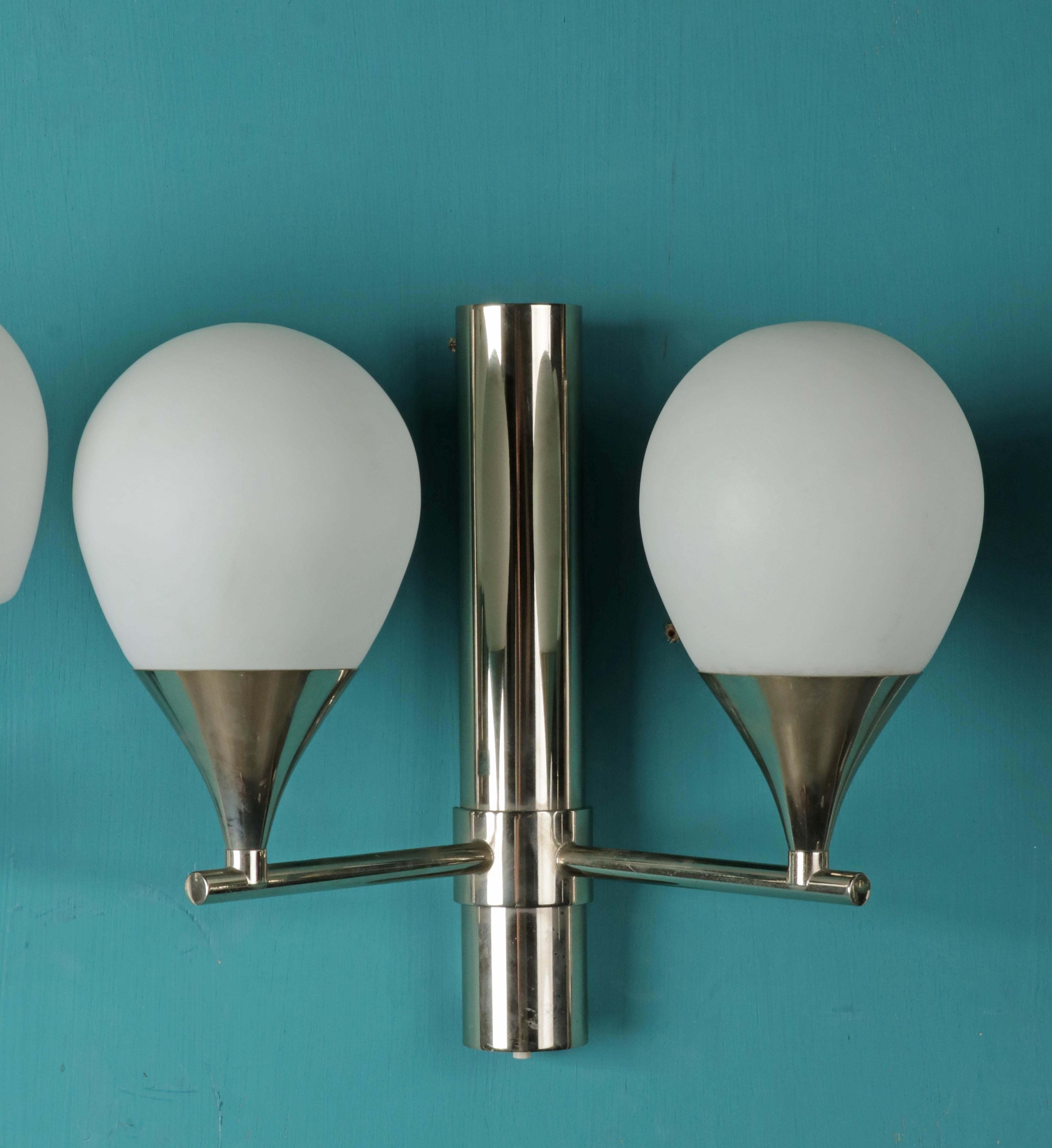 Set of Four Mid-Century Modern Chrome Plated Sconces / Wall Lights For Sale 5