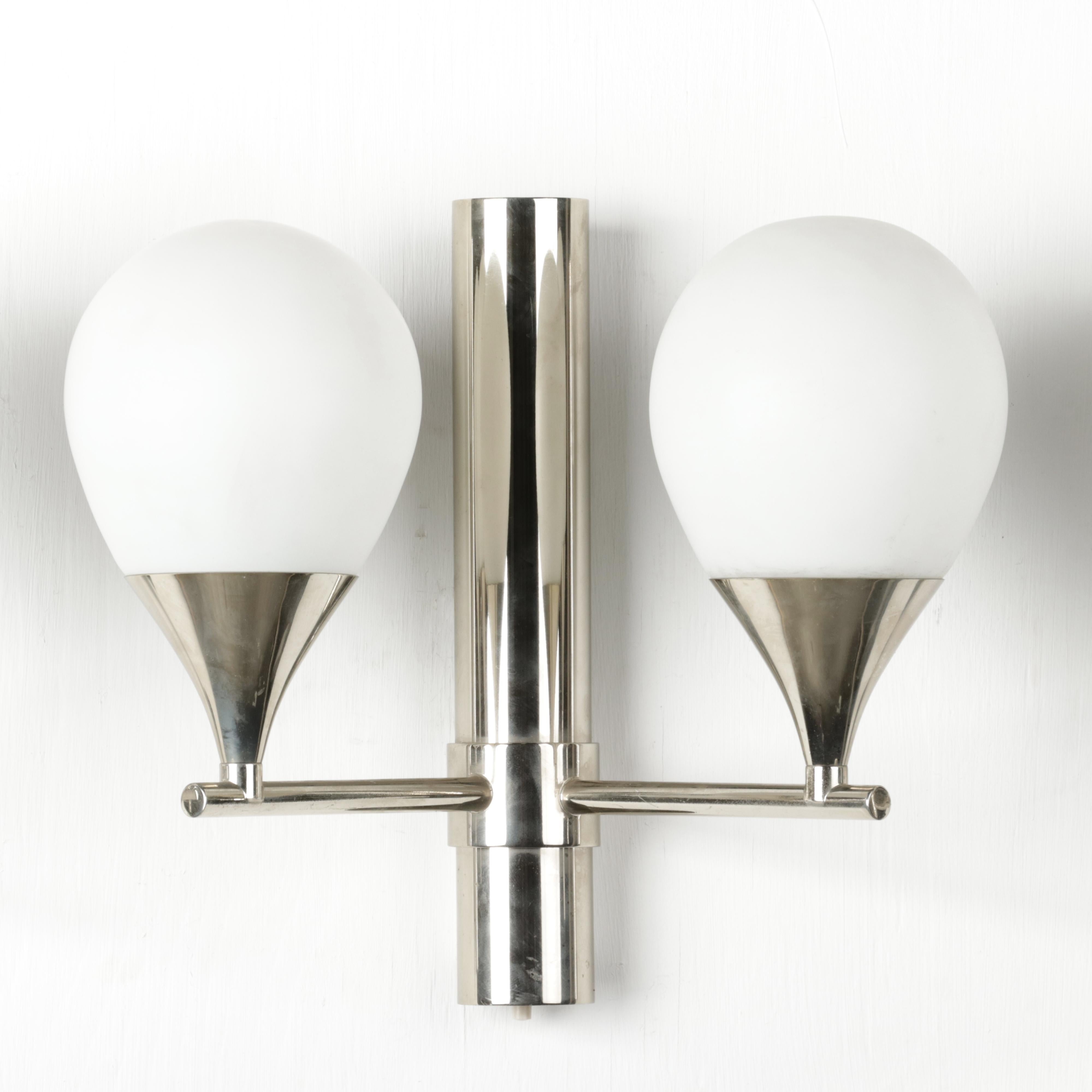 Set of Four Mid-Century Modern Chrome Plated Sconces / Wall Lights In Good Condition For Sale In Casteren, Noord-Brabant
