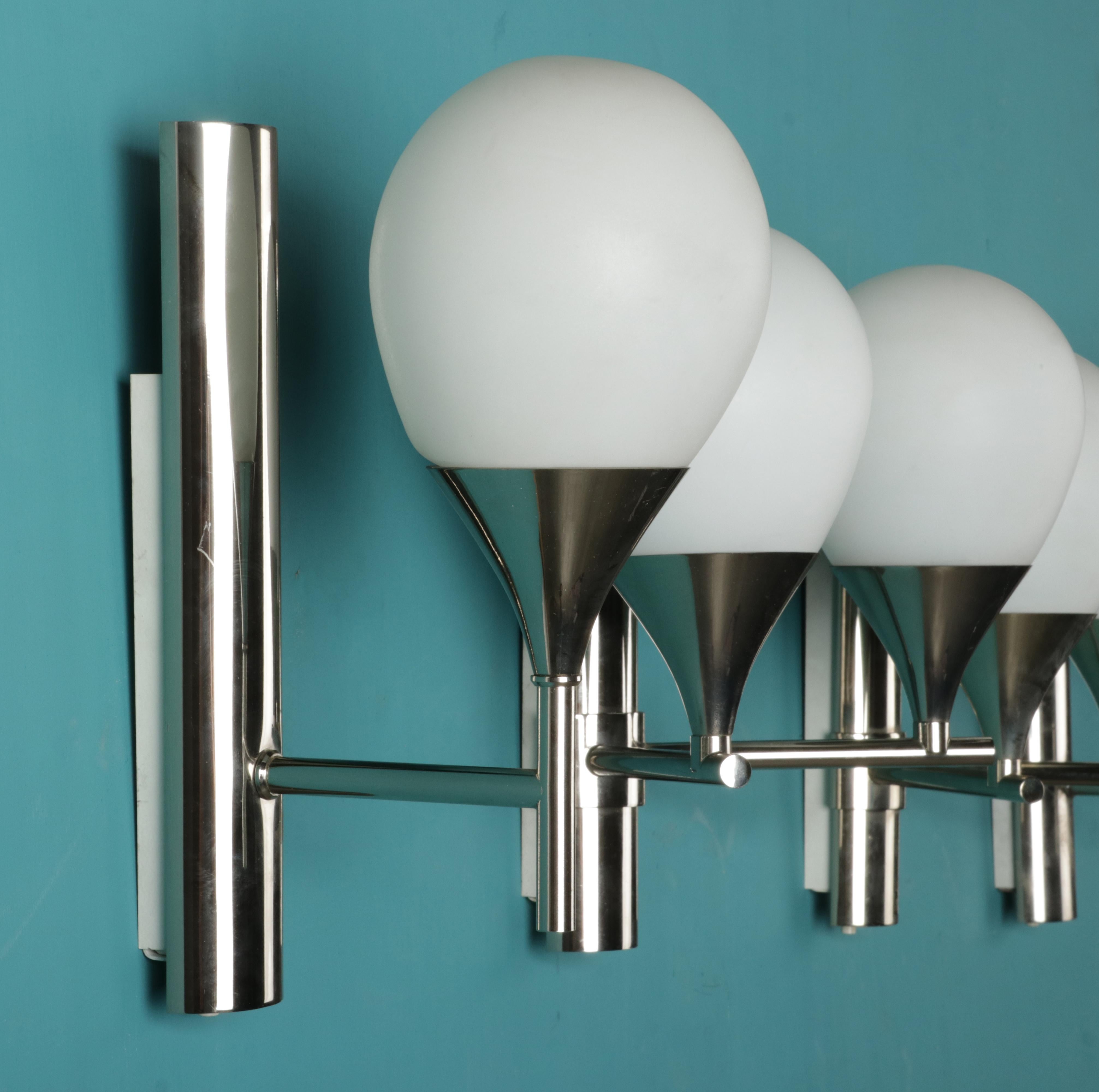 Set of Four Mid-Century Modern Chrome Plated Sconces / Wall Lights For Sale 3