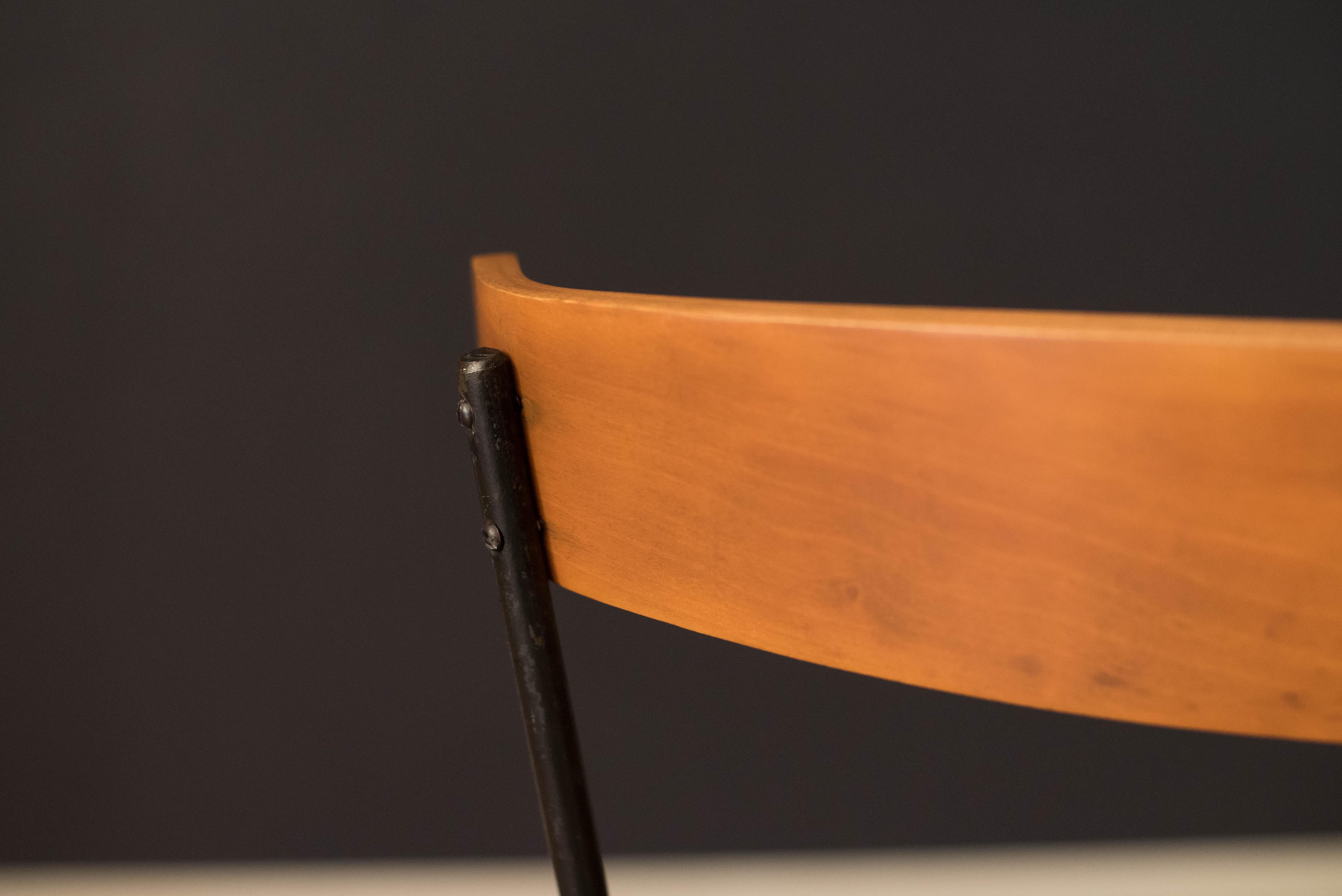 Juego de cuatro sillas de comedor Mid Century Modern de Clifford Pascoe en venta 5