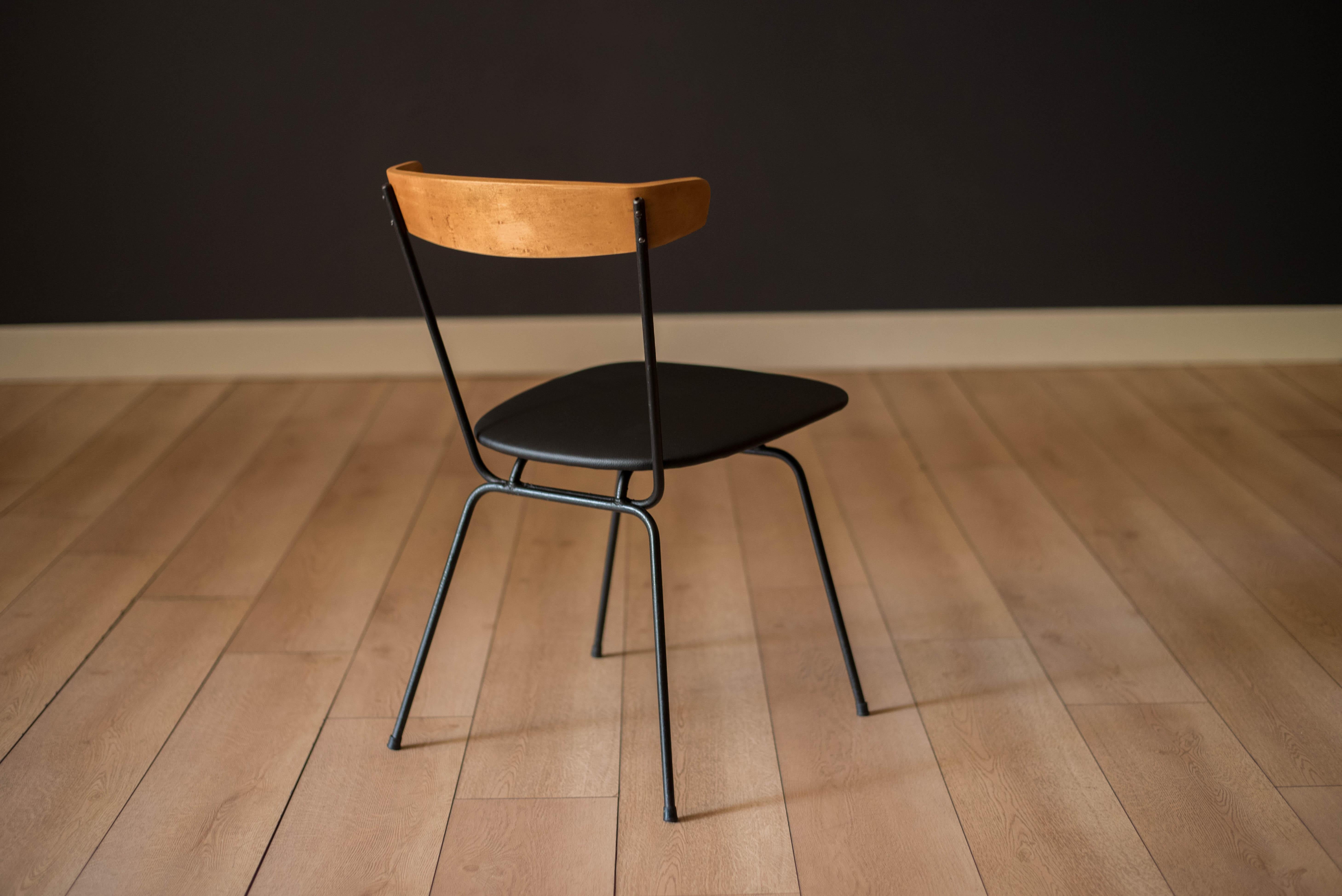 Juego de cuatro sillas de comedor Mid Century Modern de Clifford Pascoe en venta 1