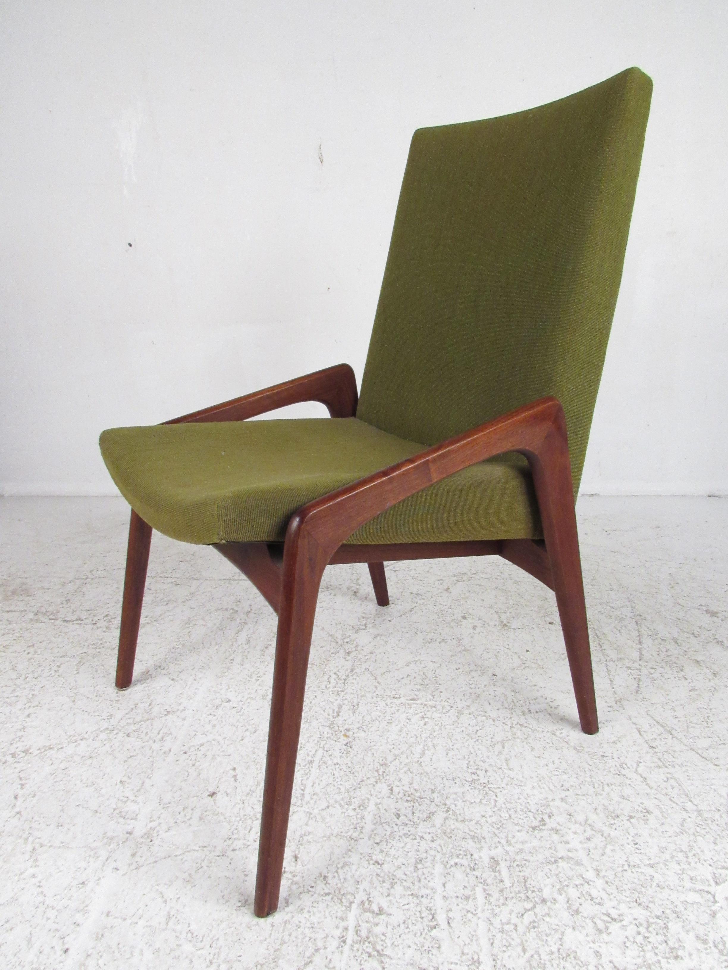 American Set of Four Mid-Century Modern Dining Chairs by John Stuart