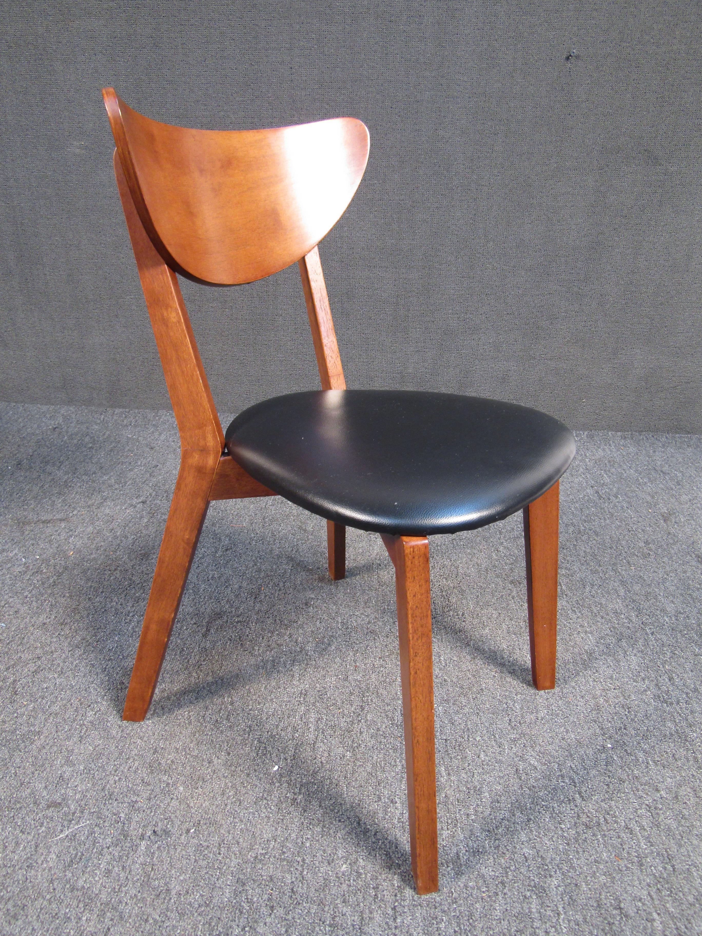 20th Century Set of Four Mid-Century Modern Dining Chairs