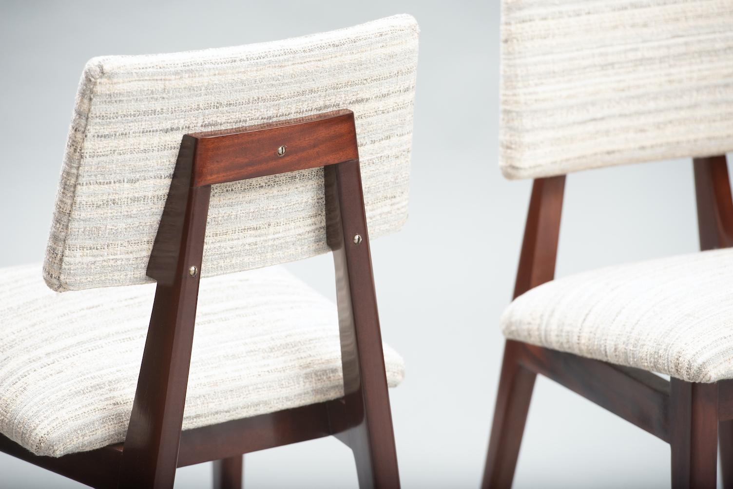 Set of Four Mid-Century Modern Dining Chairs In Excellent Condition In Porto, PT