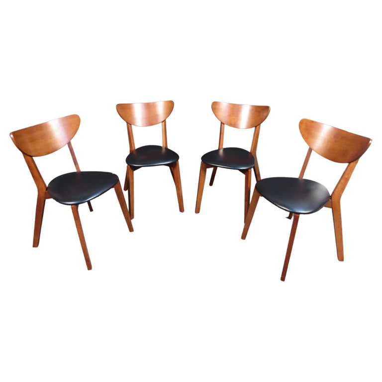 Set of Four Mid-Century Modern Dining Chairs For Sale