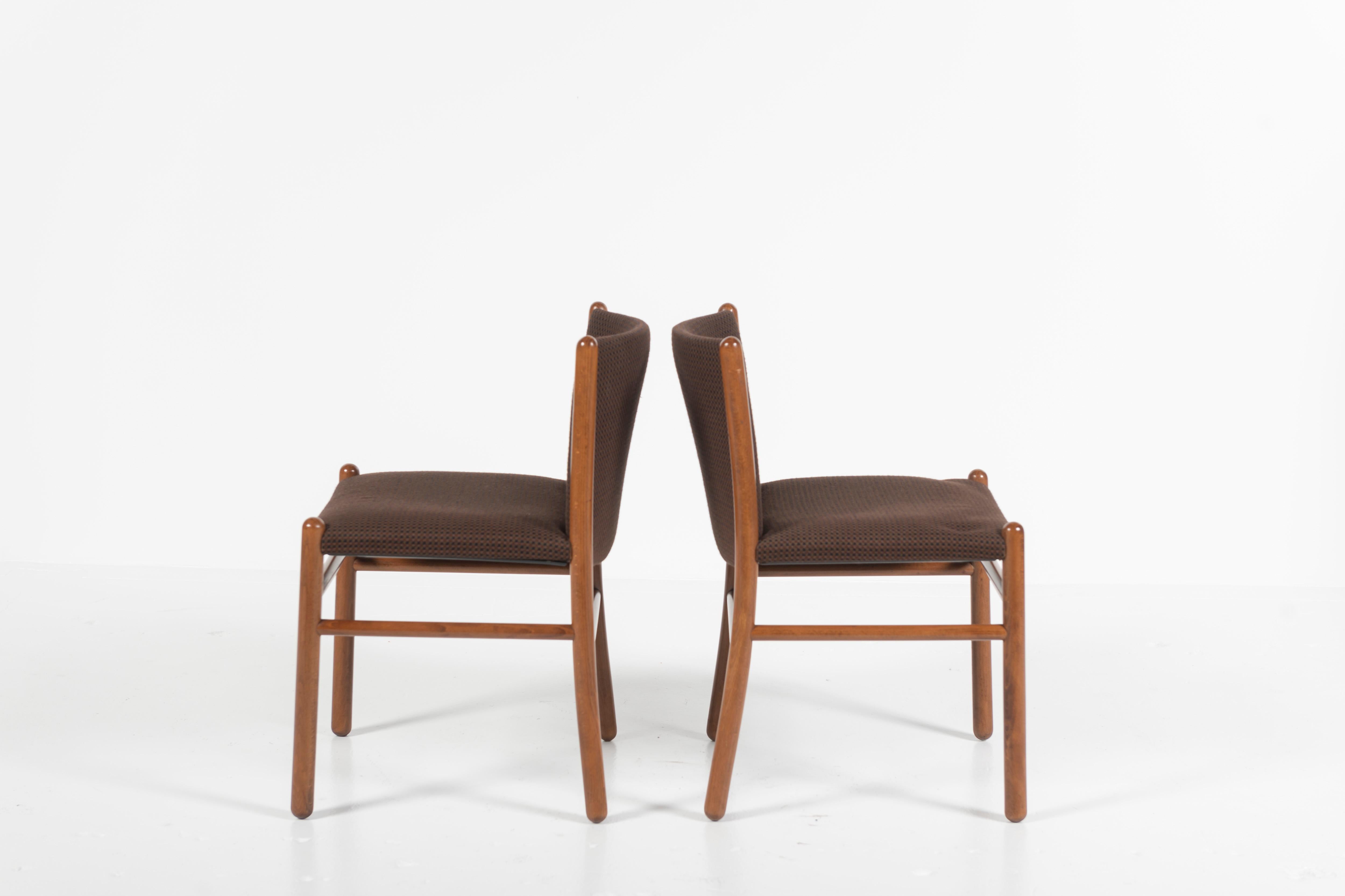 Ensemble de quatre chaises de salle à manger mi-siècle moderne, Gianfranco Frattini, Italie, années 1960 en vente 2