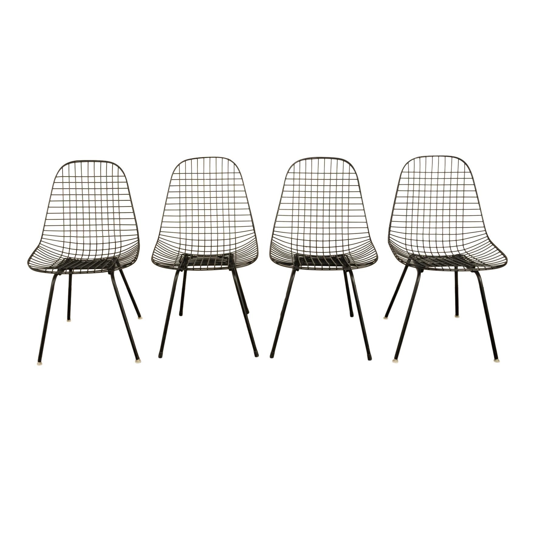 Satz von vier Mid Century Modern Eames DKX Black Powder-Coated Wire Chairs im Angebot 4