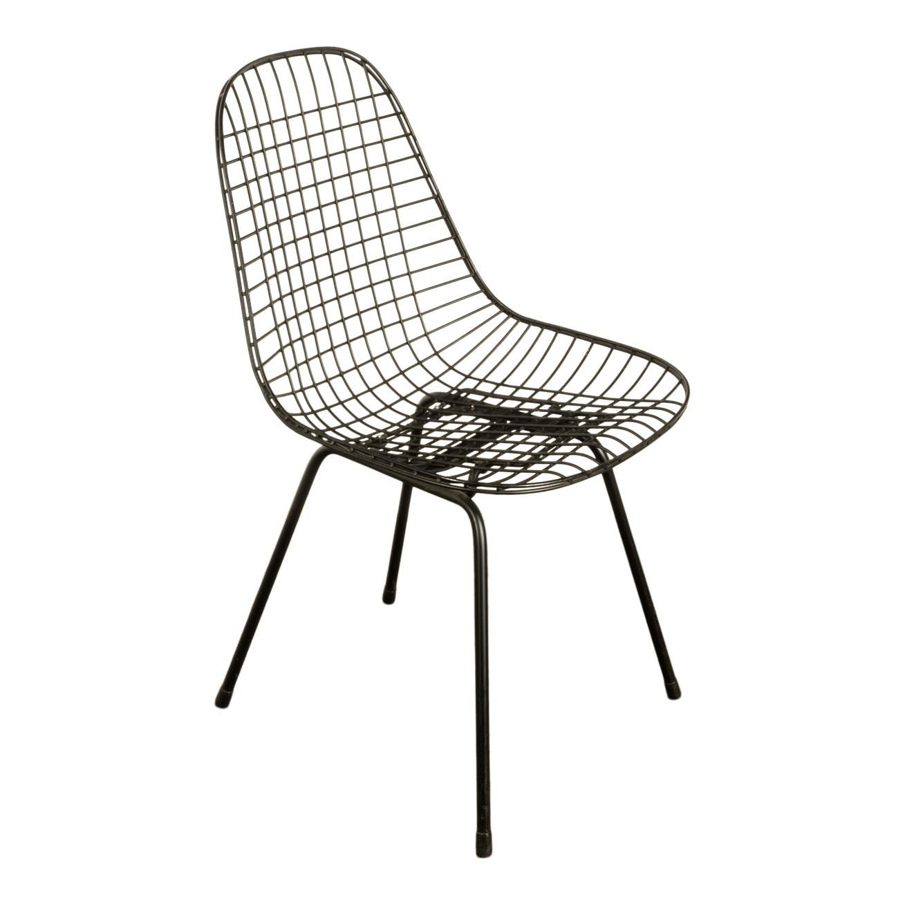 Satz von vier Mid Century Modern Eames DKX Black Powder-Coated Wire Chairs im Angebot 9