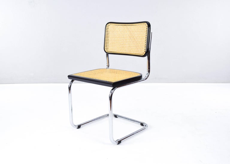 Steel Set of Four Mid-Century Modern Italian Marcel Breuer B32 Cesca Chairs, 70s For Sale
