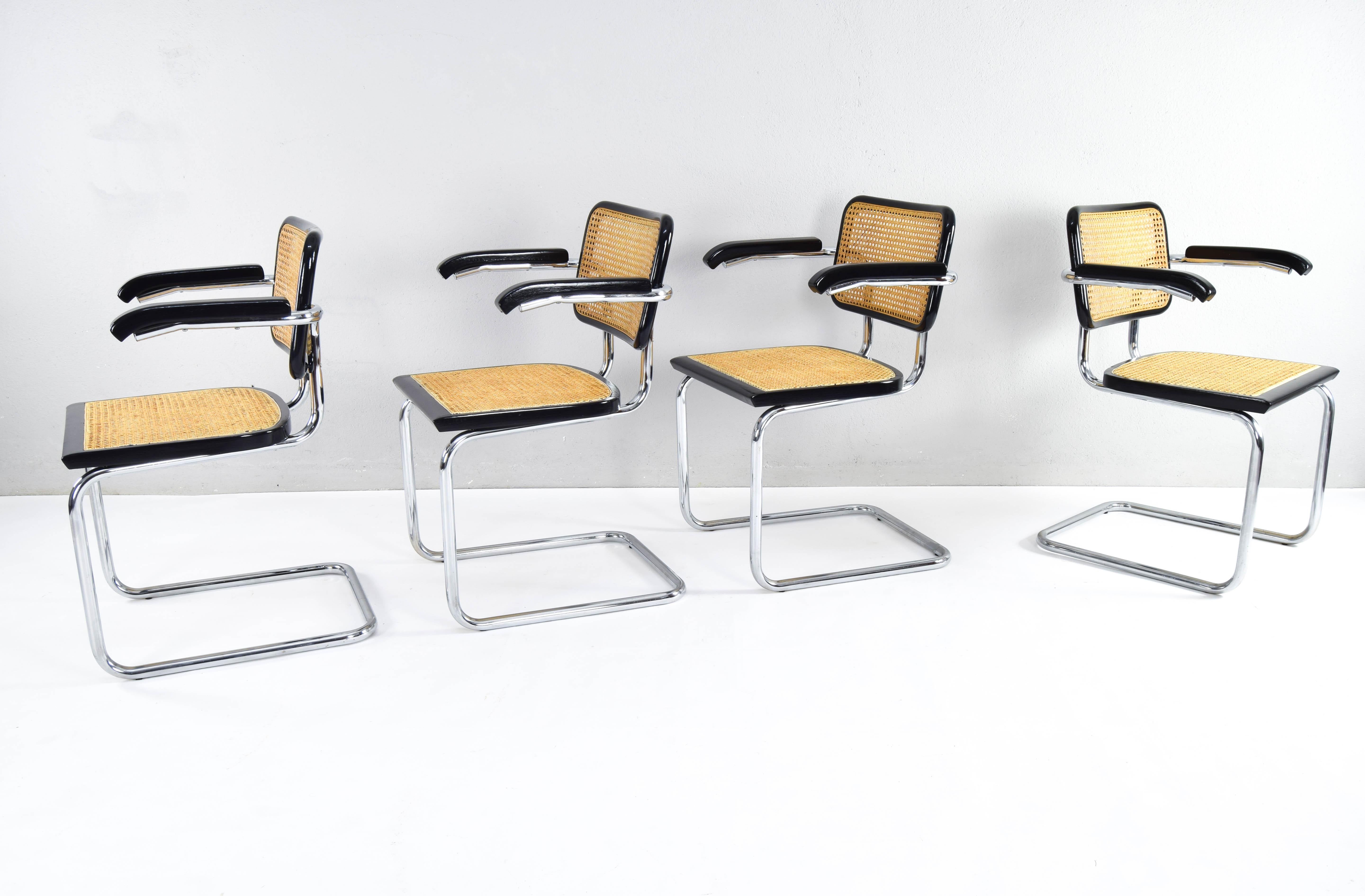 italien Ensemble de quatre chaises Cesca modernes du milieu du siècle Marcel Breuer B64, Italie 1970
