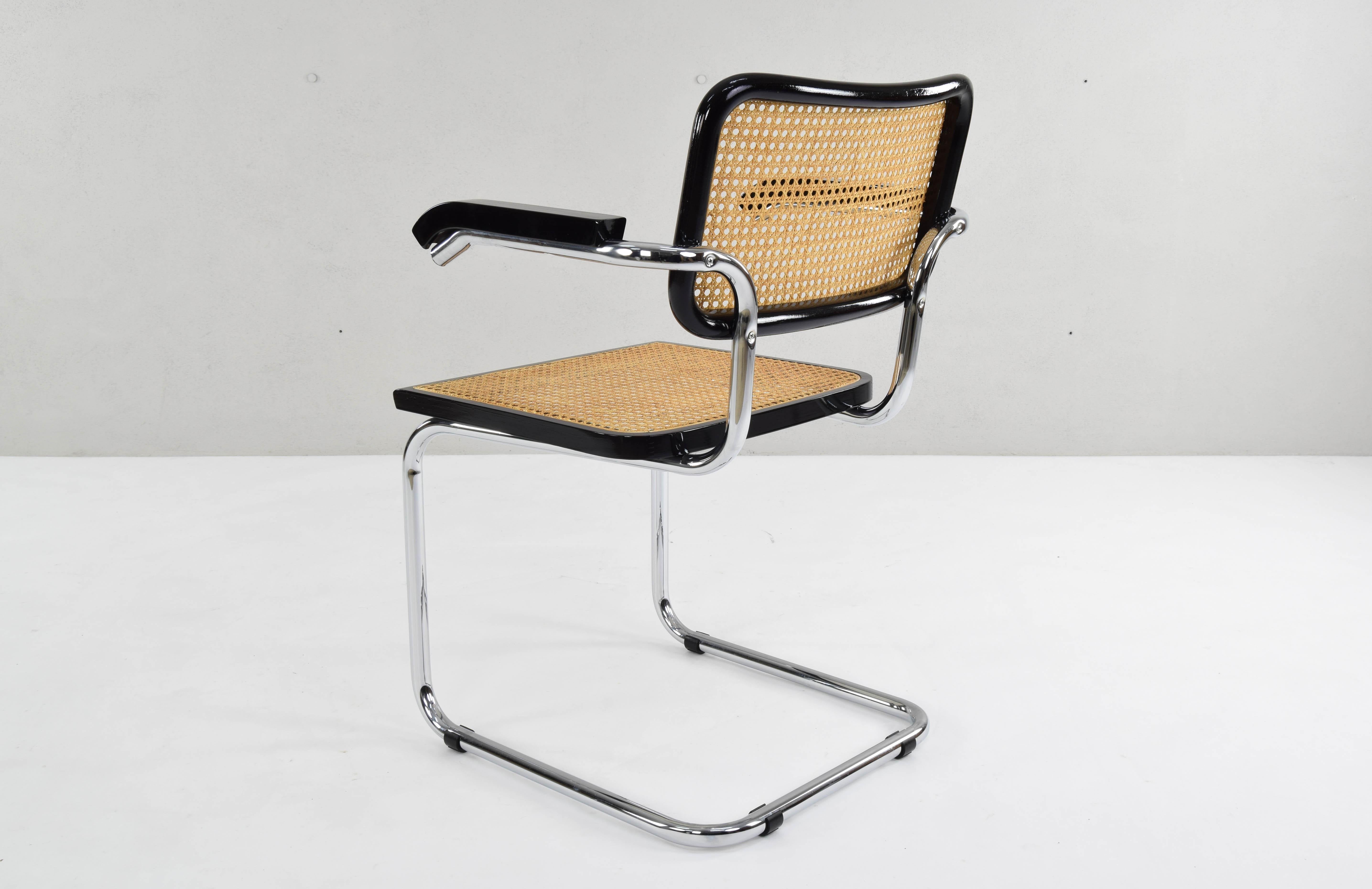 Steel Set of Four Mid-Century Modern Marcel Breuer B64 Cesca Chairs, Italy, 1970