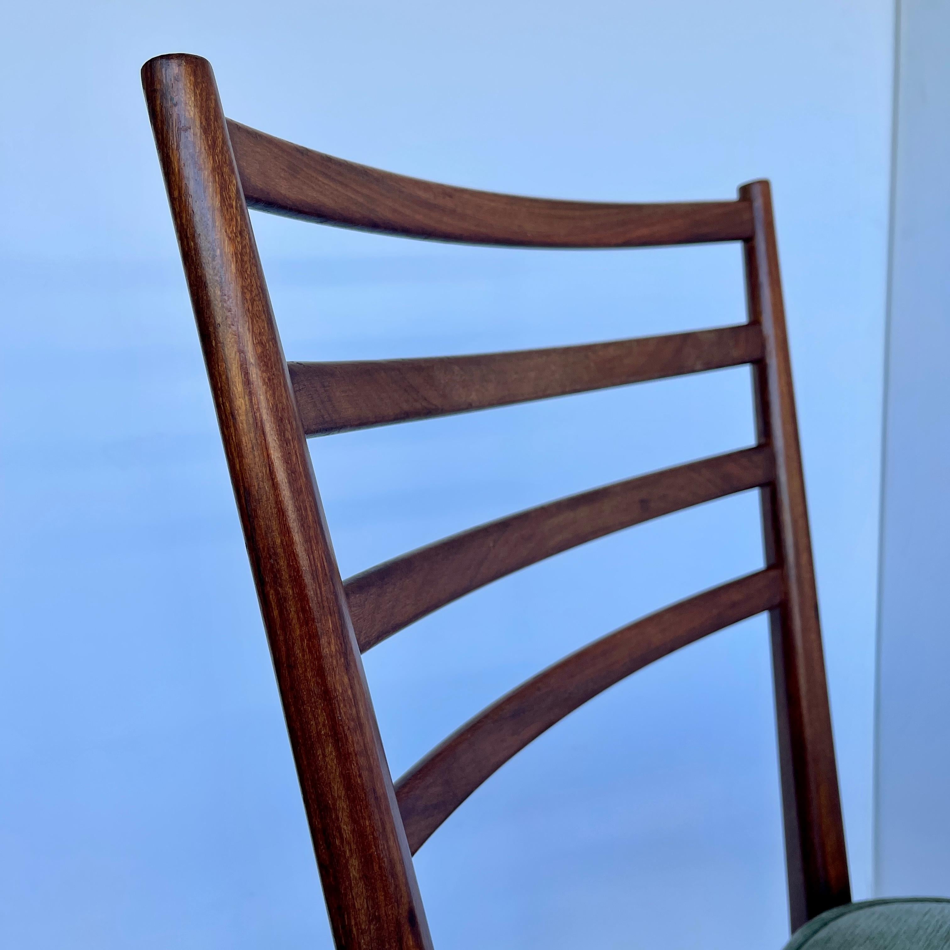 Set of Four Mid-Century Modern Meredew Teak Dining Chairs 10