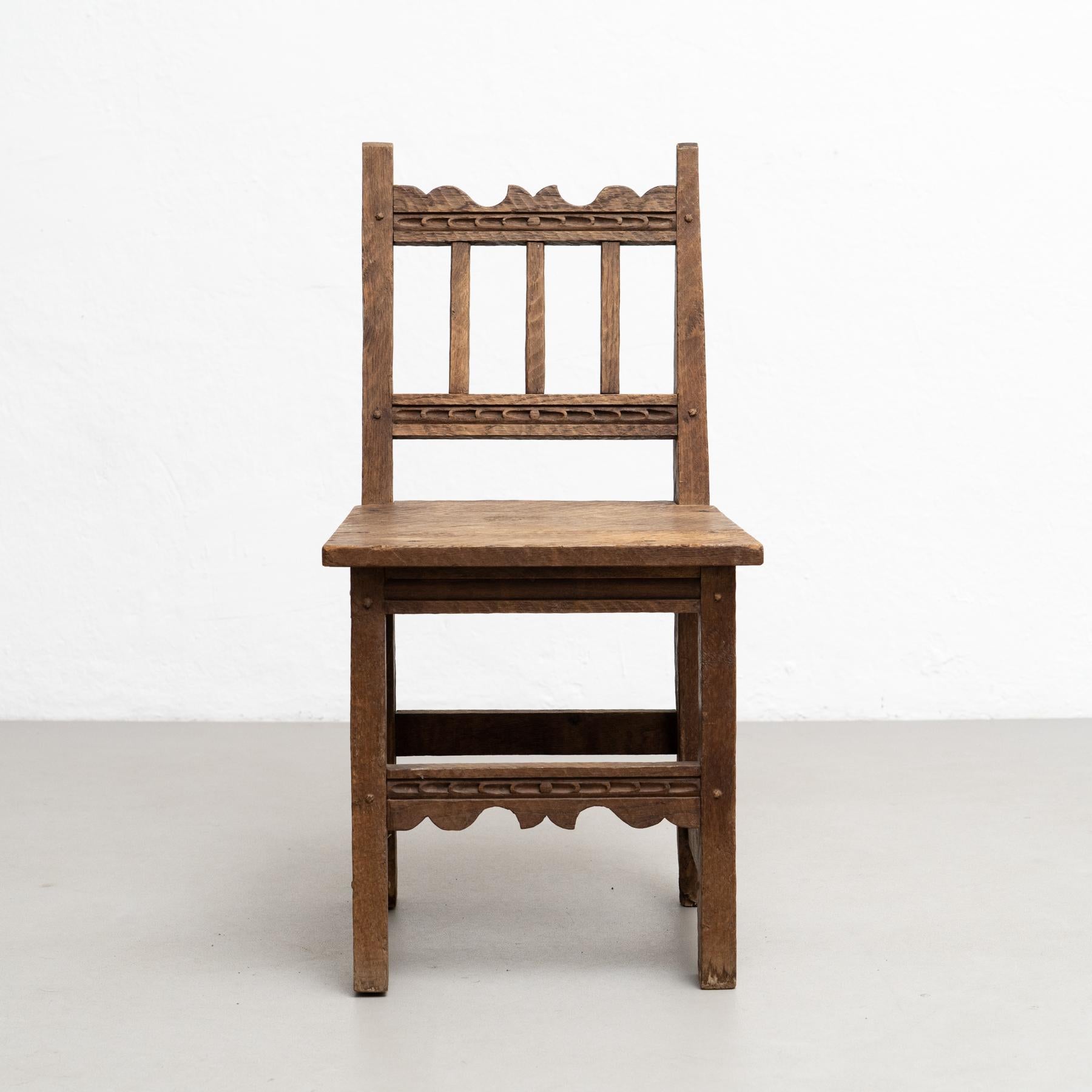 Conjunto de cuatro sillas de madera racionalistas modernas de mediados de siglo, encanto rústico, hacia 1940 Francés