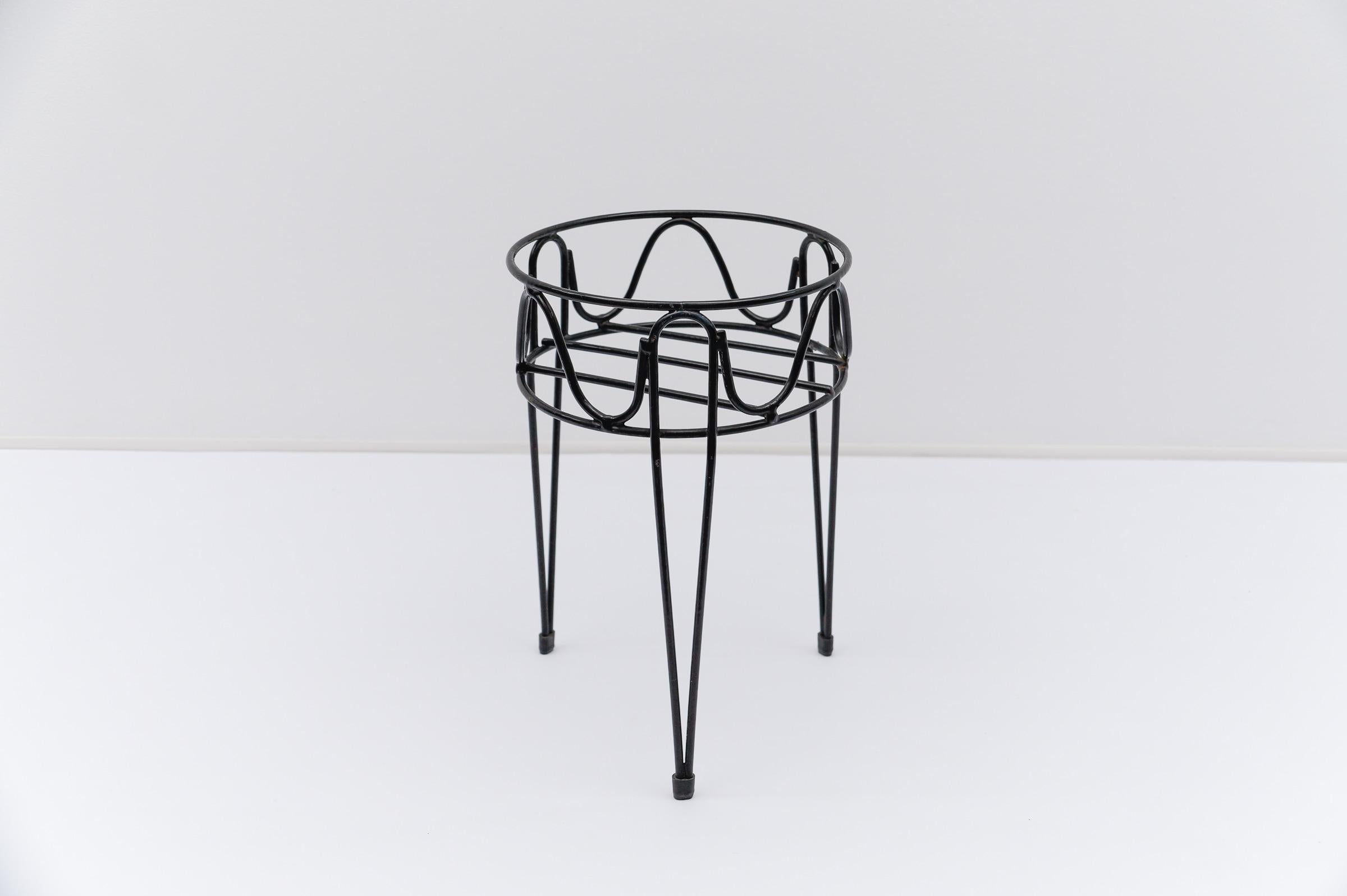 Ensemble de quatre porte-fleurs en métal en forme de corde, 1950 Suède en vente 5