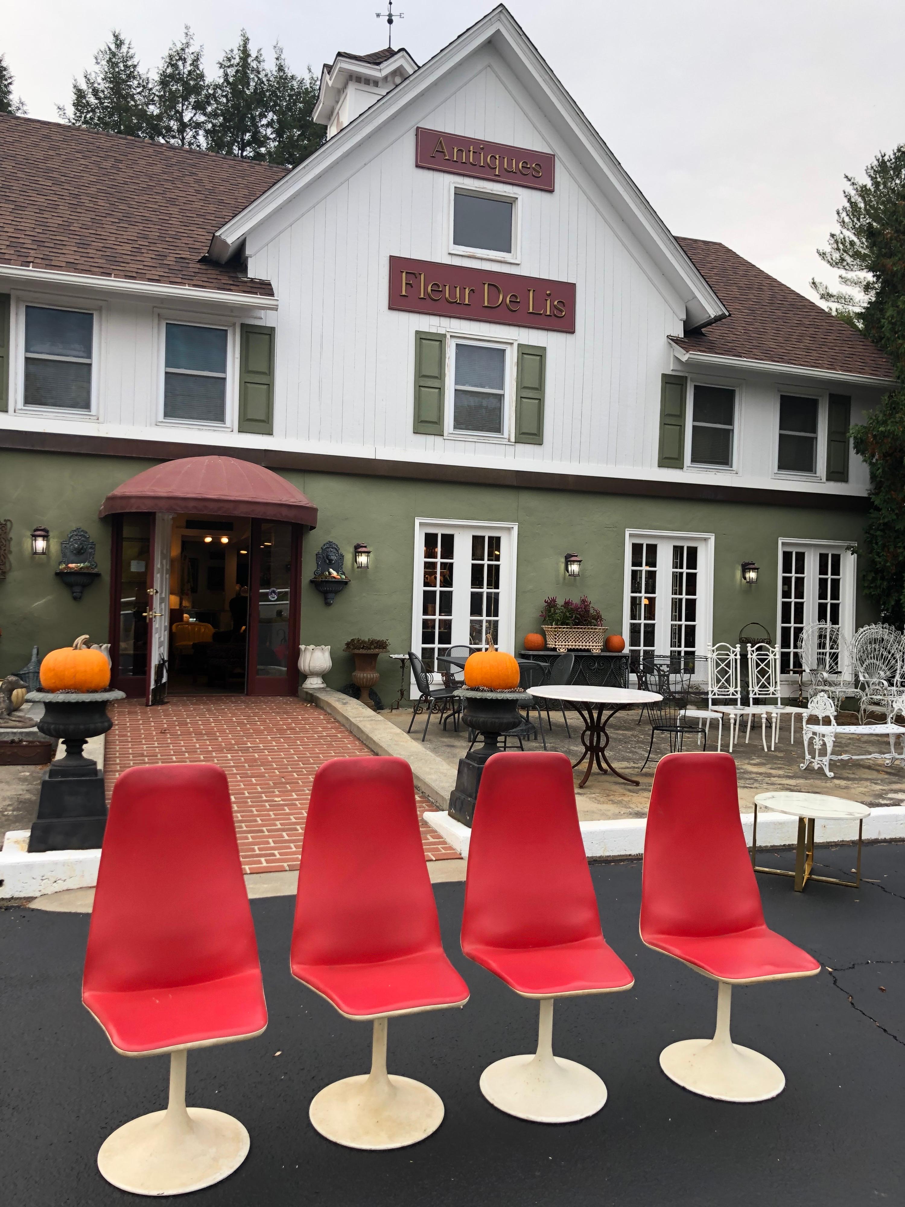 Set of Four Mid-Century Modern Swivel Chairs by Borje Johanson In Good Condition In Redding, CT