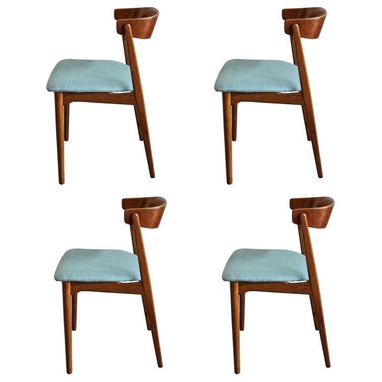 Set of Four Mid-Century Modern Teak Chairs For Sale at 1stDibs