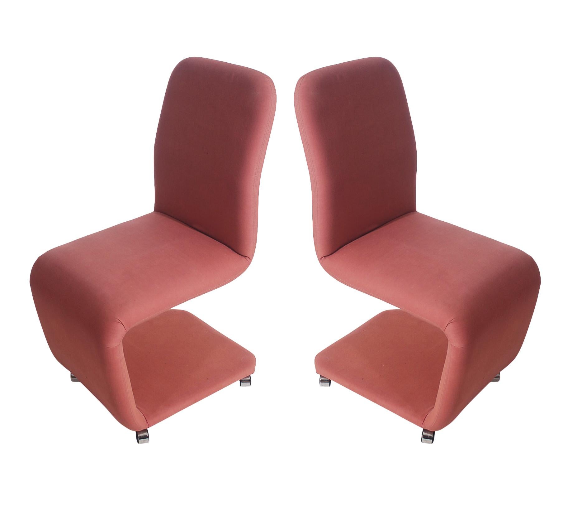 Fin du 20e siècle Ensemble de quatre chaises de salle à manger tapissées de style mi-siècle moderne par DIA en vente