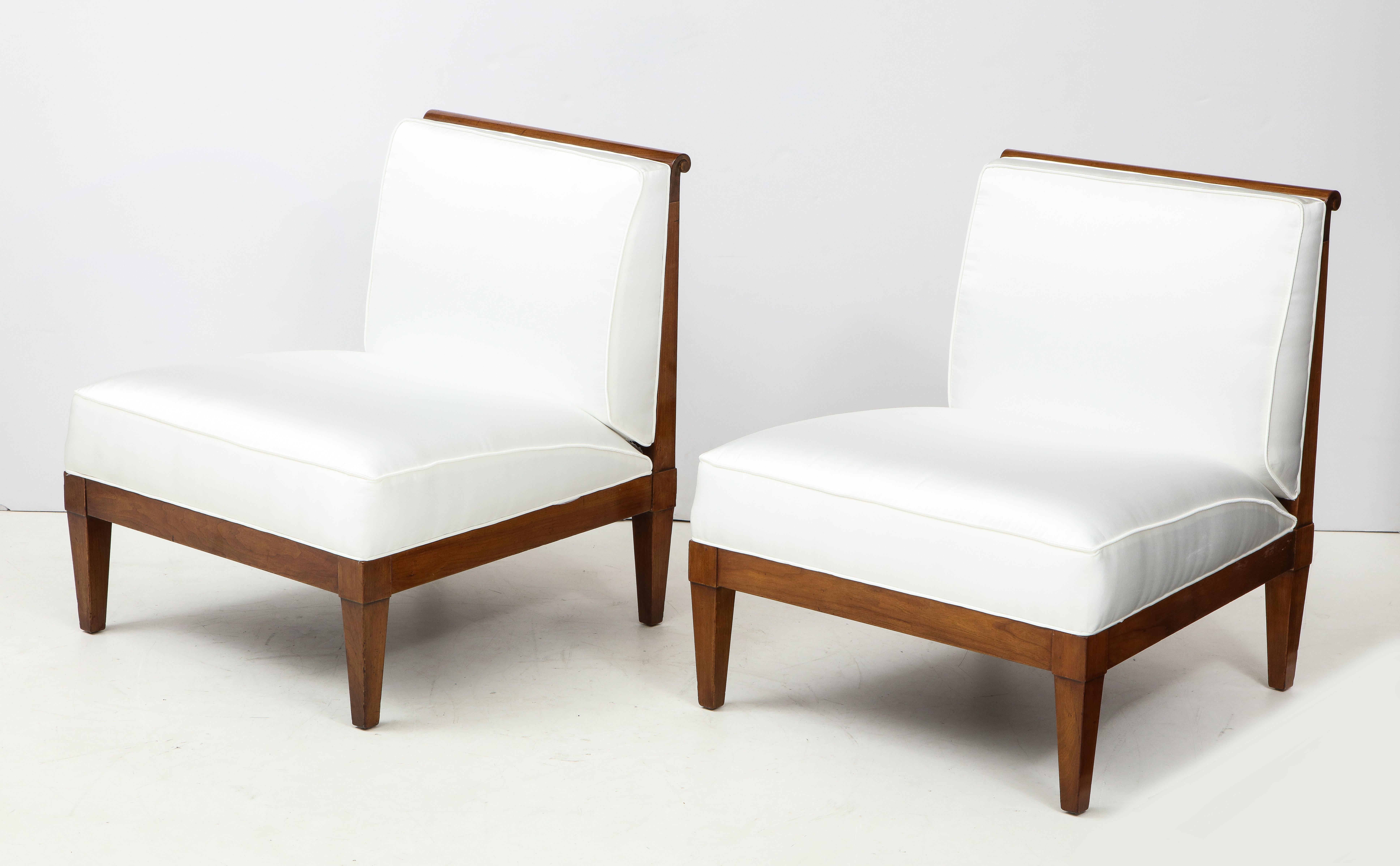 Set of Four Mid-Century Modern Walnut Lounge Chairs by Baker Furniture In Good Condition In Montreal, QC