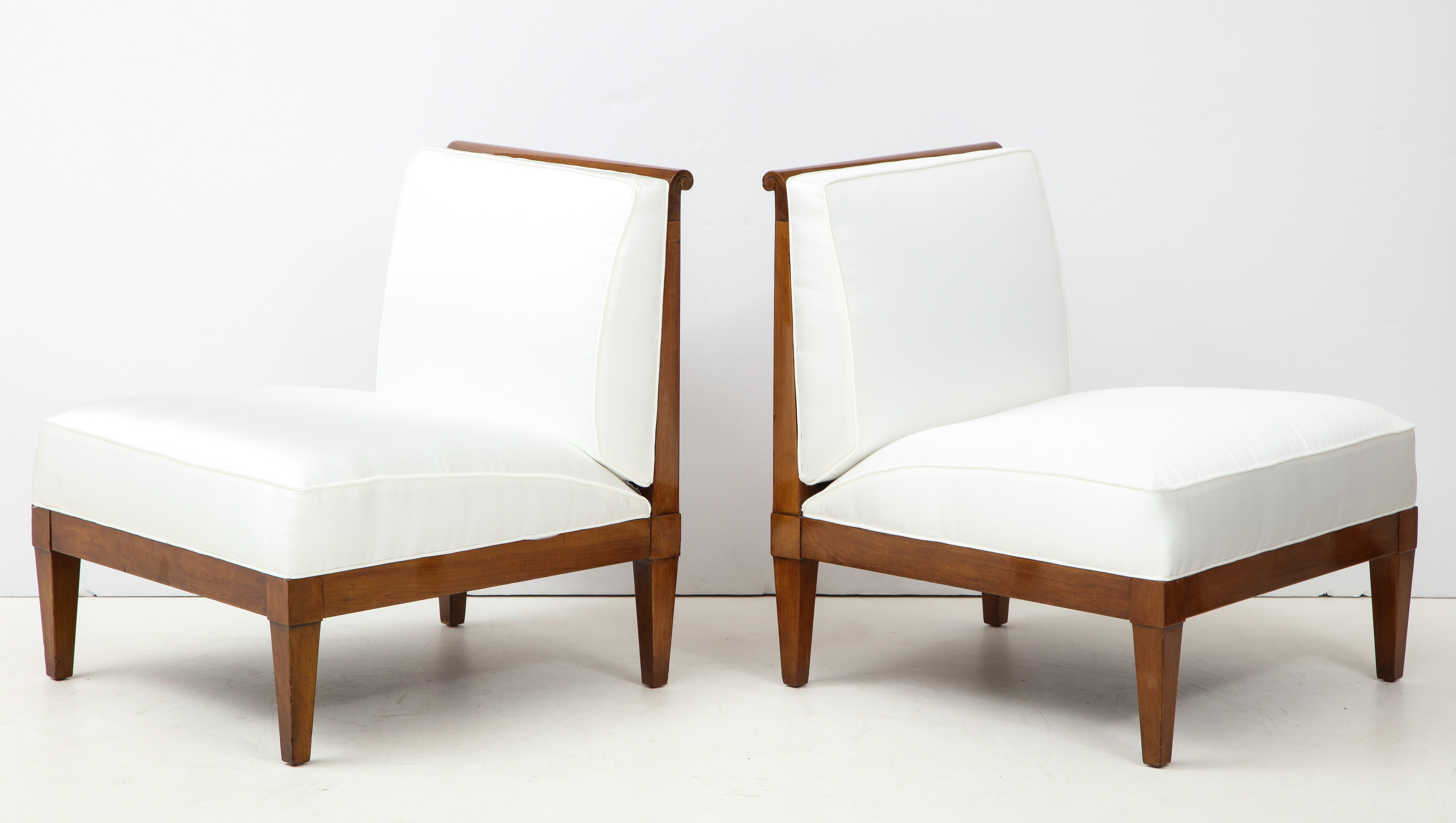 Set of Four Mid-Century Modern Walnut Lounge Chairs by Baker Furniture 1