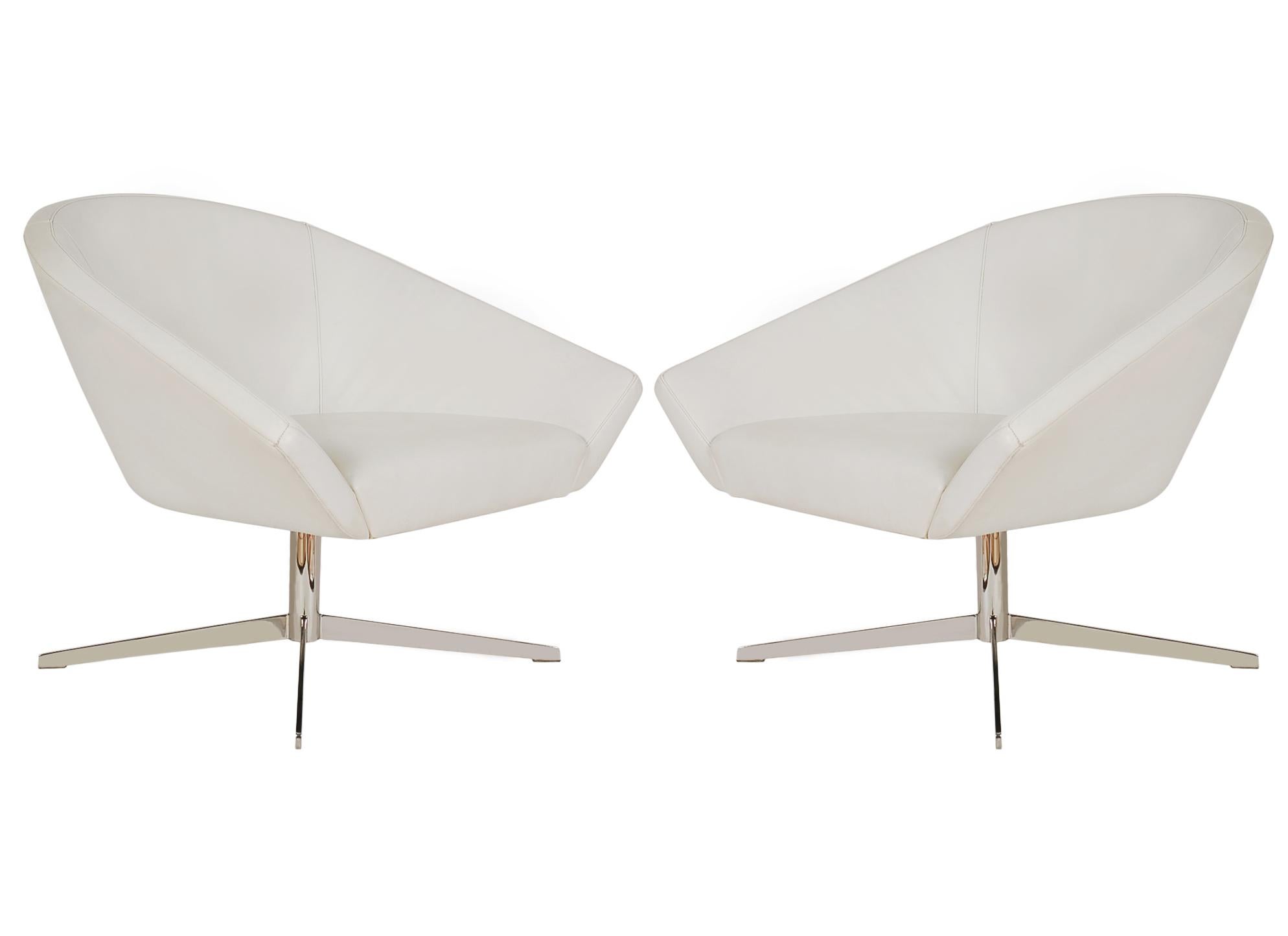 Set of Four Mid-Century Modern White Swivel Lounge Chairs by Bernhardt 1