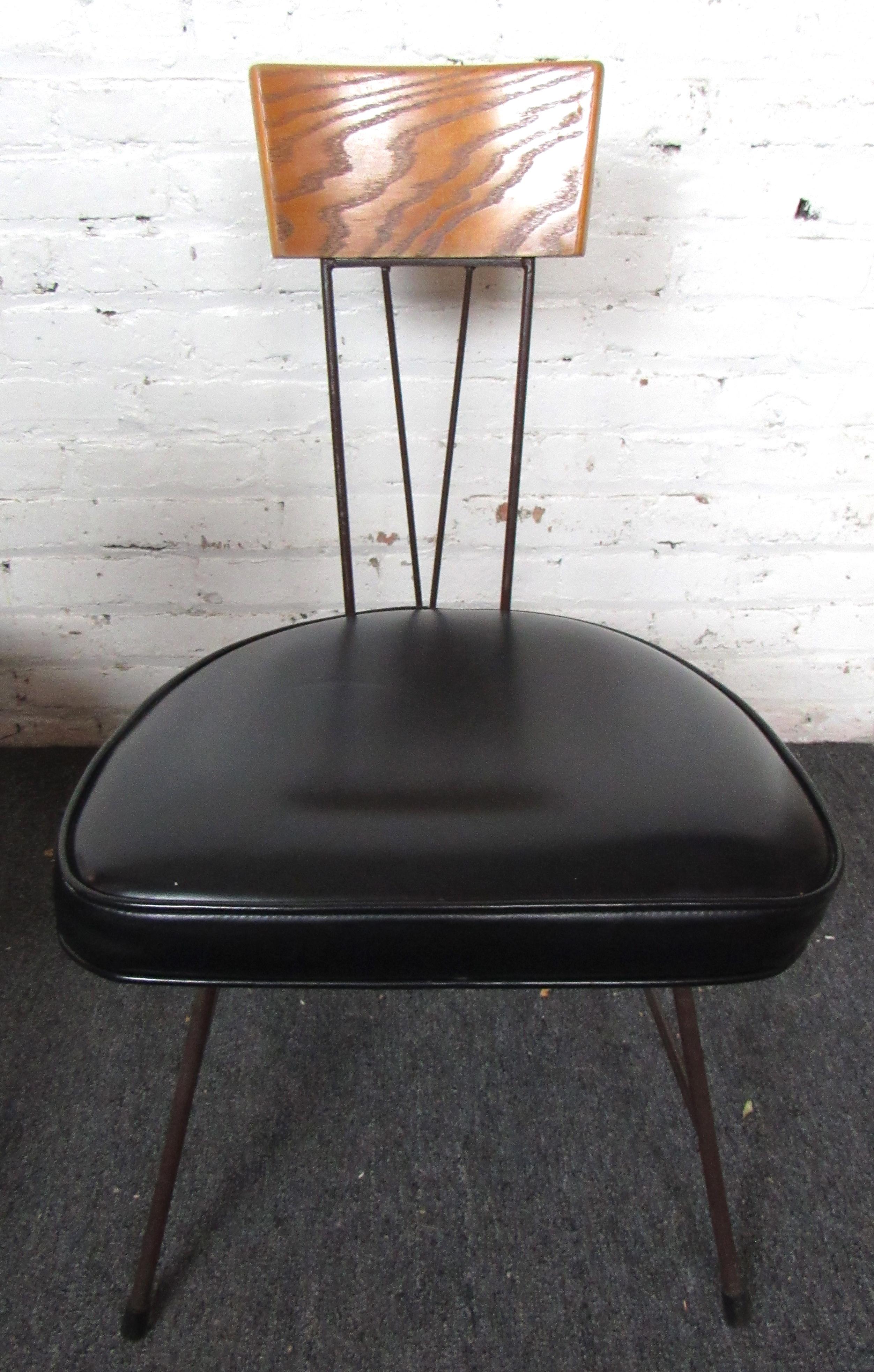 Set of Four Mid-Century Modern Wood & Vinyl Dining Chairs In Good Condition In Brooklyn, NY