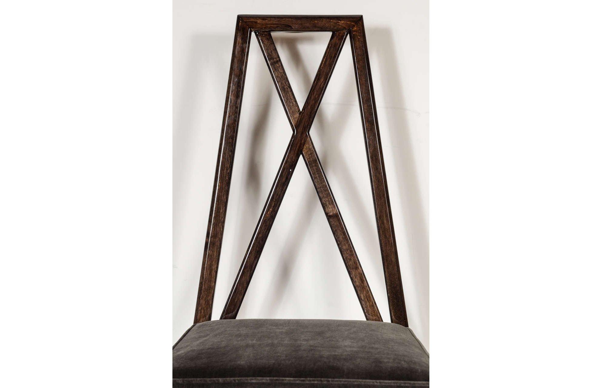 Ensemble de quatre chaises de salle à manger de style moderniste du milieu du siècle à dossier géométrique en forme de X Excellent état - En vente à New York, NY