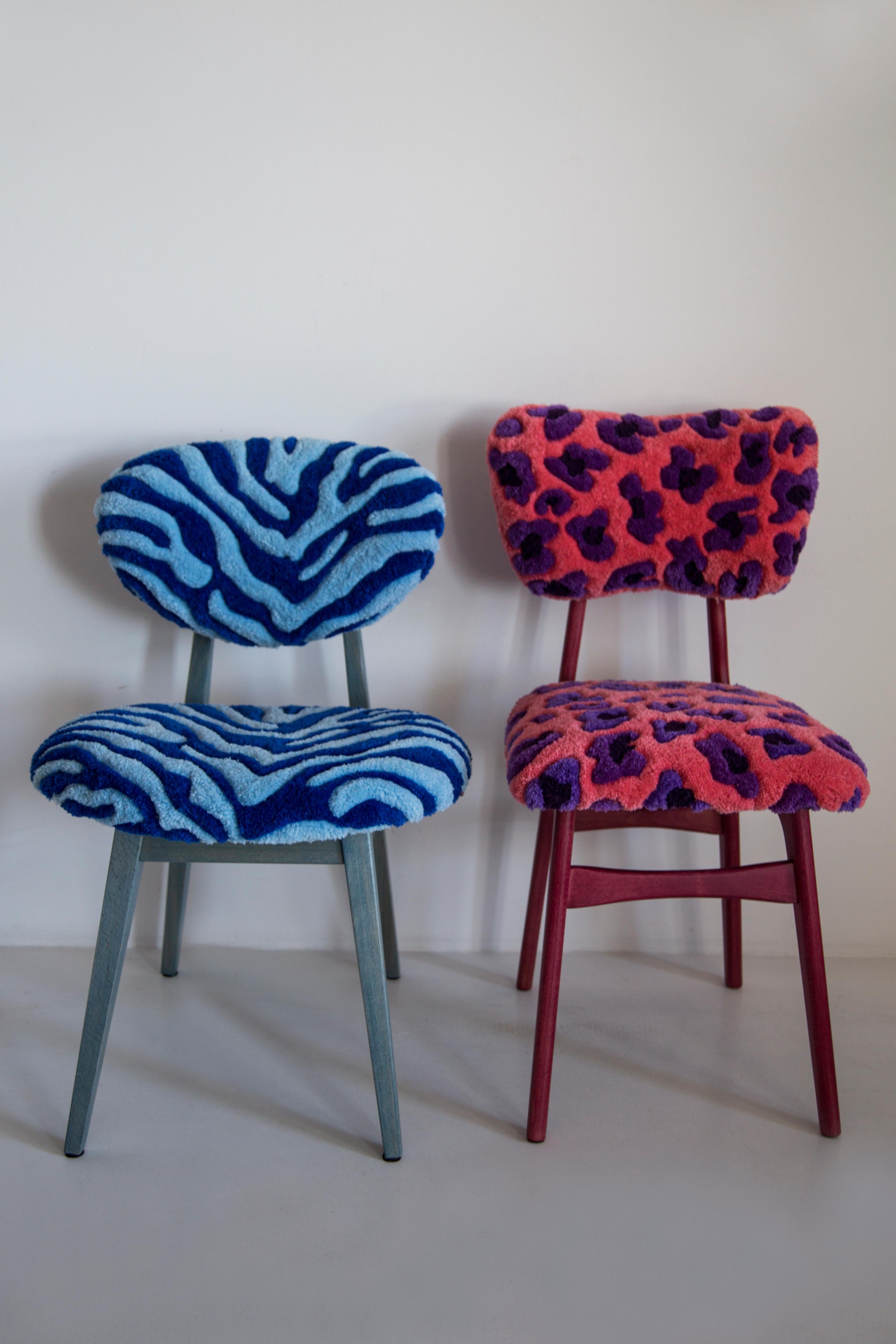 Ensemble de quatre chaises champignons du milieu du siècle, en laine zébrée bleue touffetée, Europe, années 1960 en vente 6