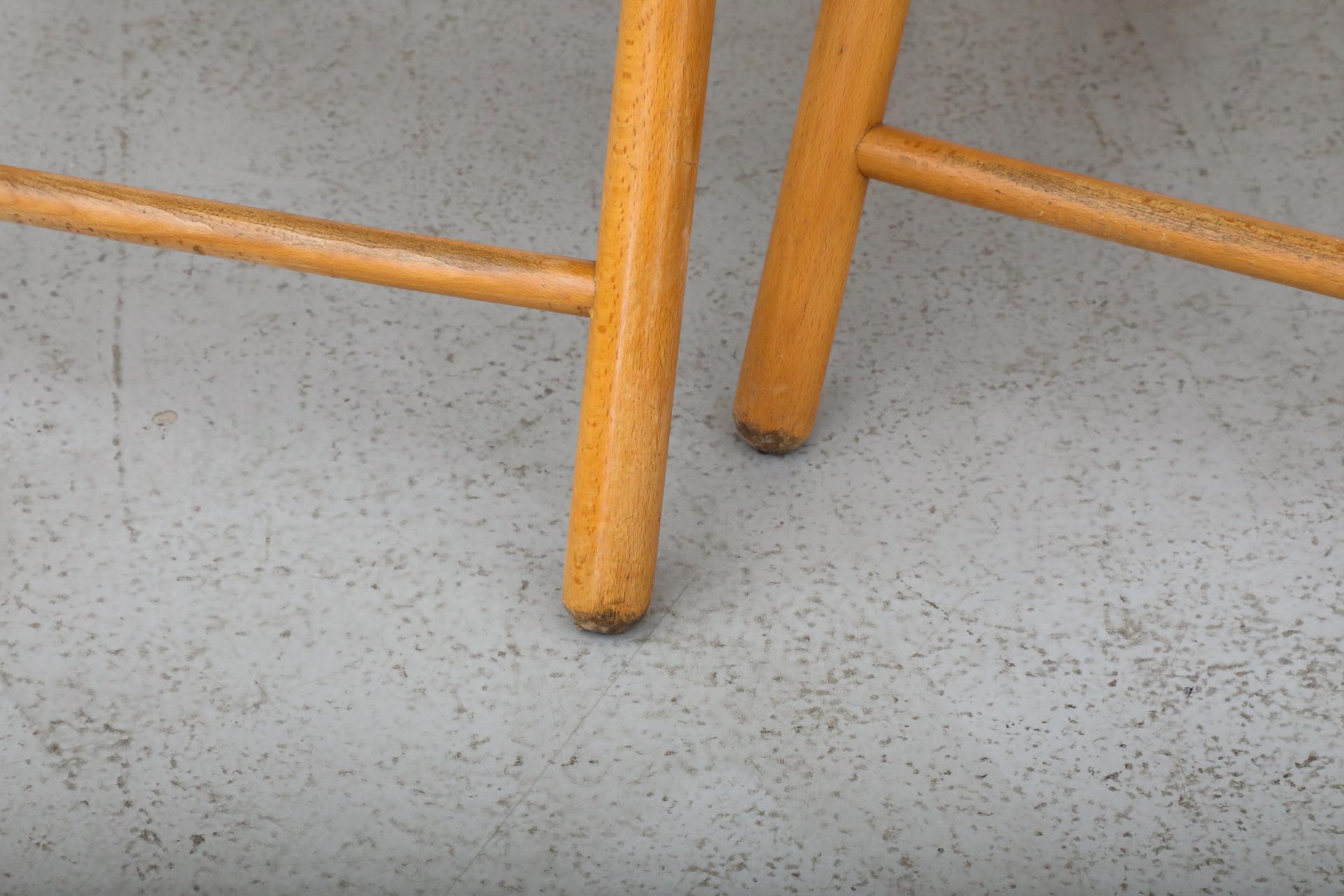 Ensemble de quatre chaises pliantes en Oak Oak du milieu du siècle avec dossiers incurvés et sièges en joncs en vente 12
