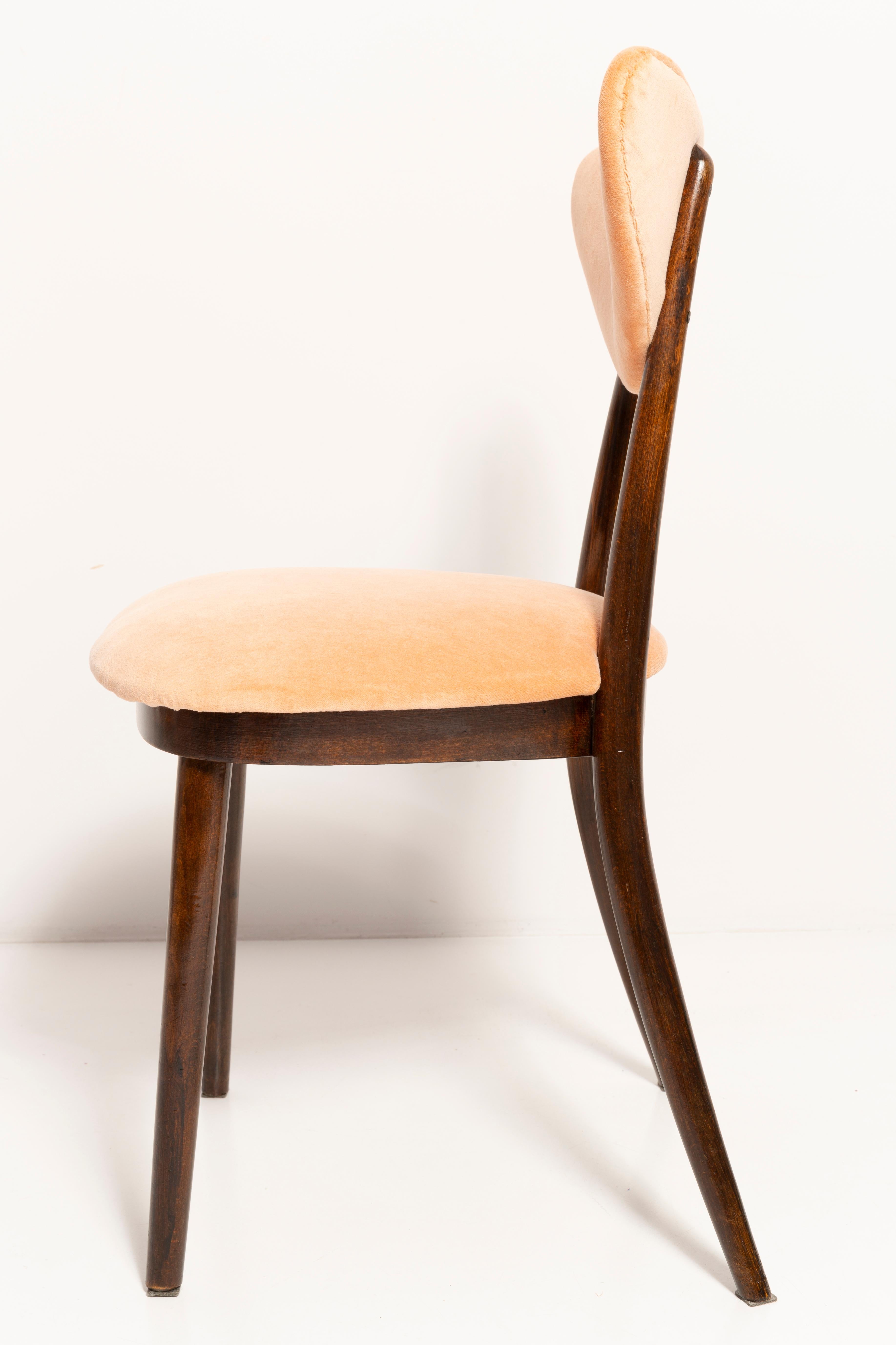 Set of Four Mid-Century Orange Cotton-Velvet Heart Chairs, Europe, 1960s For Sale 1