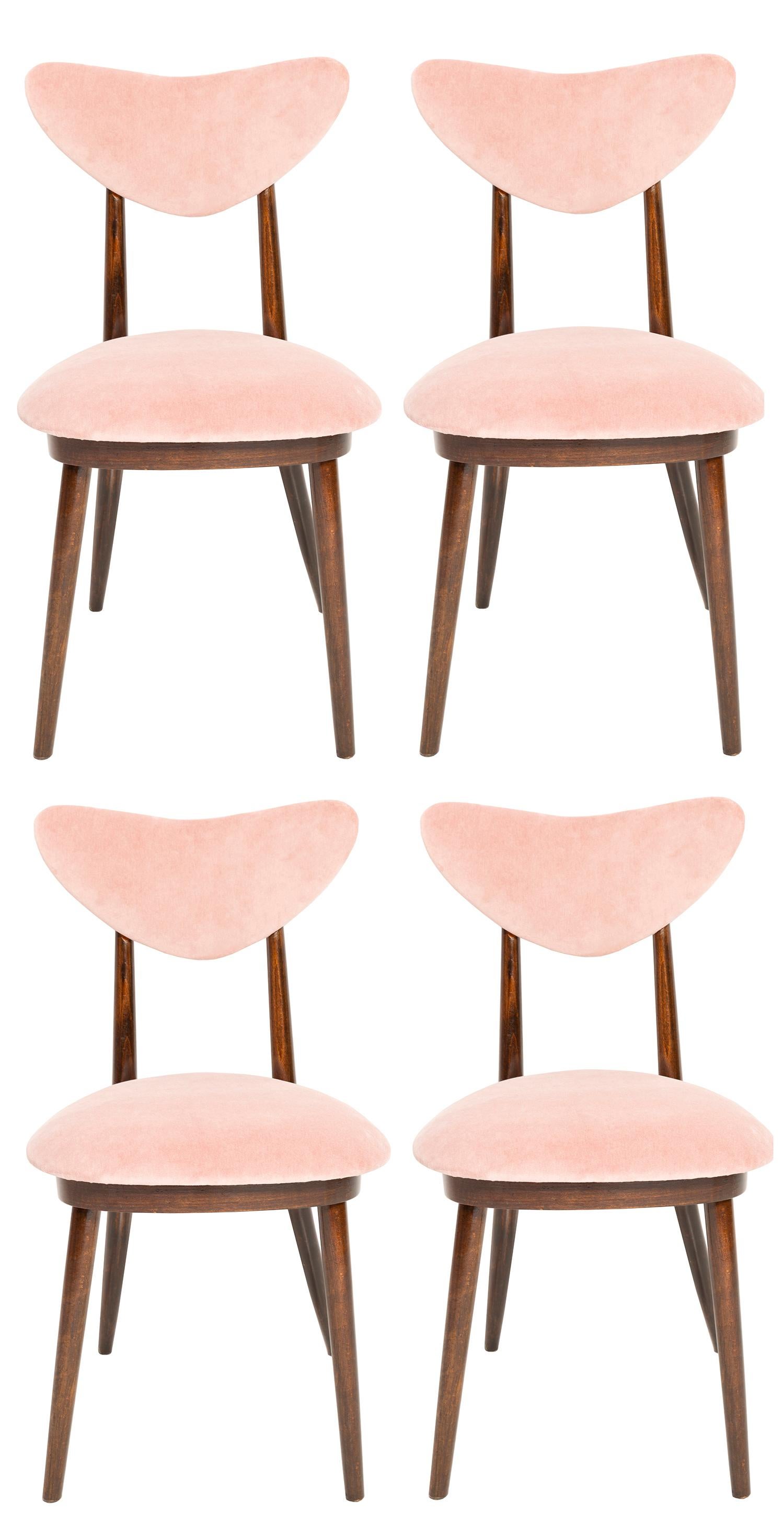Hand-Crafted Set of Four Mid-Century Pink Cotton-Velvet Heart Chairs, Europe, 1960s For Sale