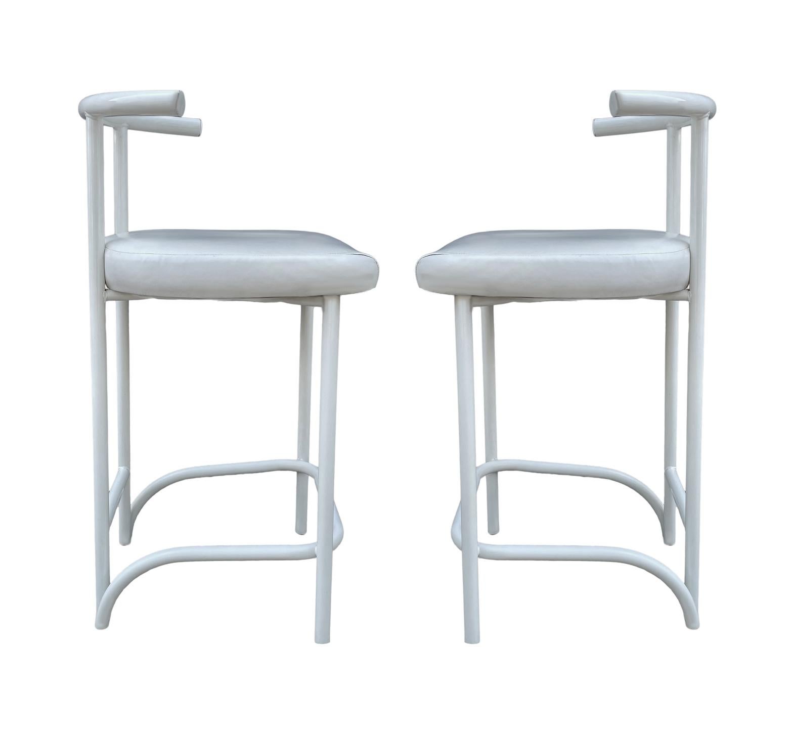 Set of Four Mid Century Post Modern Tokyo Style Counter or Bar Stools in White For Sale 2