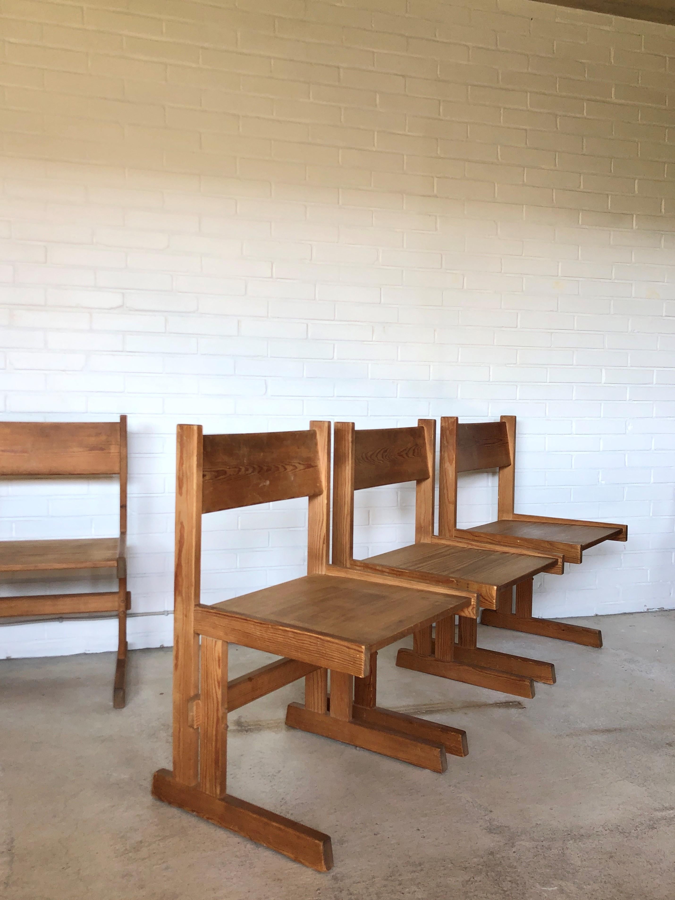 Set of four midcentury solid oregon pine chairs from a Danish furniture designer. Stamped at the bottom in Danish ‘Bo med fyr’. Designed 1960s.

In this design you recognize the style of Børge Mogensen, Rainer Daumiller or Pierre