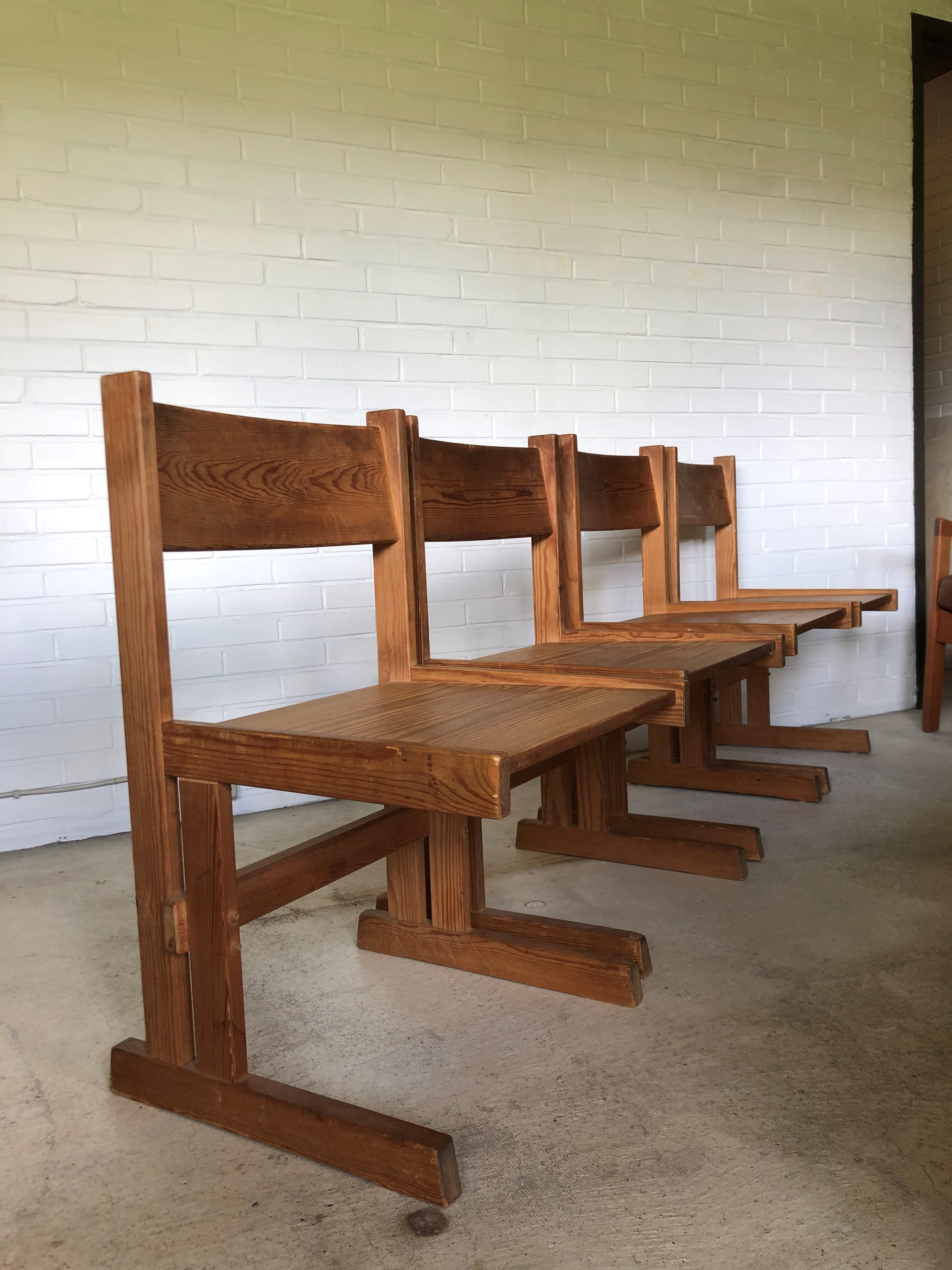 Set of Four Midcentury Solid Oregon Pine Chairs Danish, 1960s For Sale 3