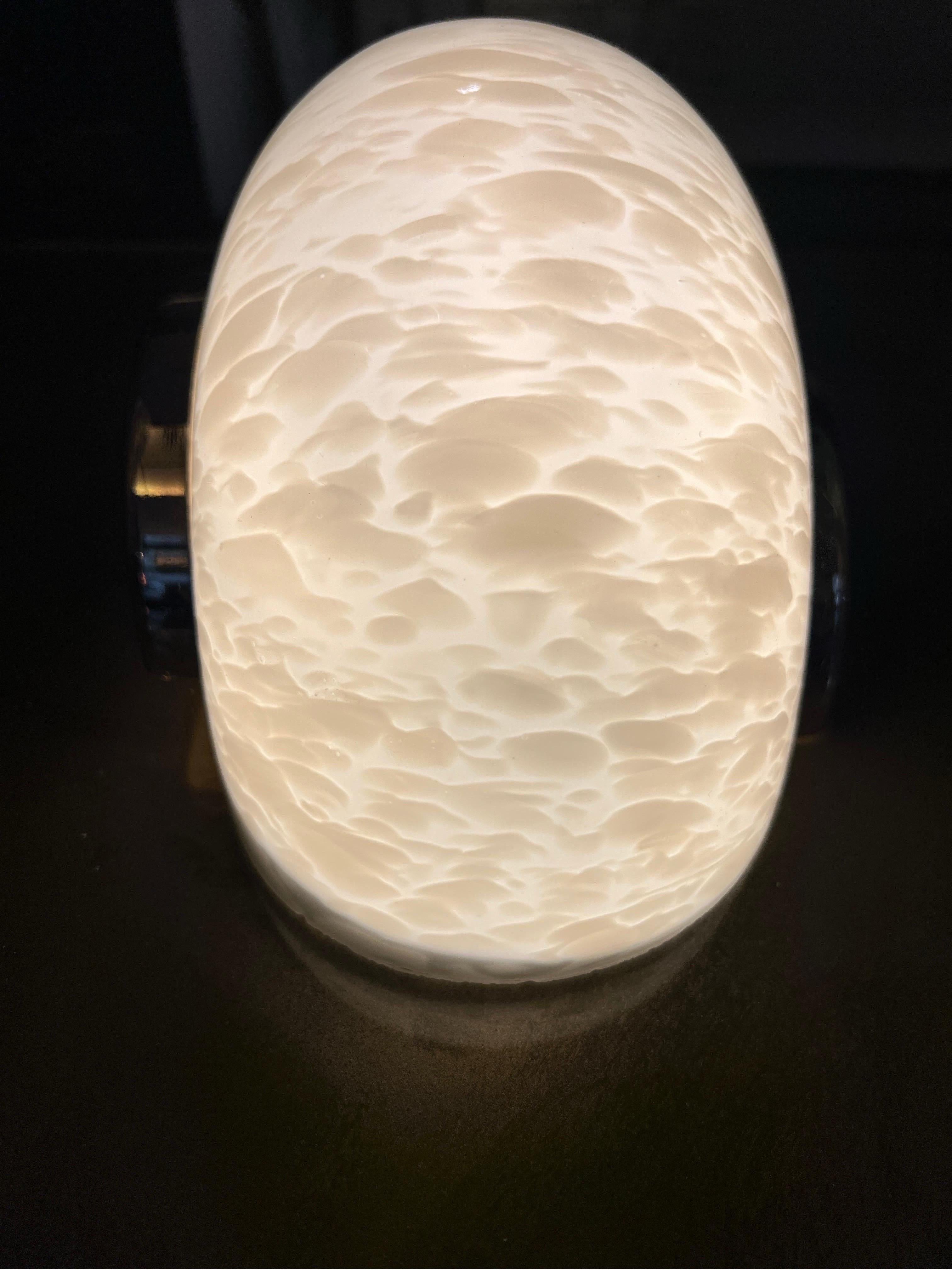 Set of Four Mid- Century Speckled Cream Murano Glass Wall Sconces, 1950 For Sale 11