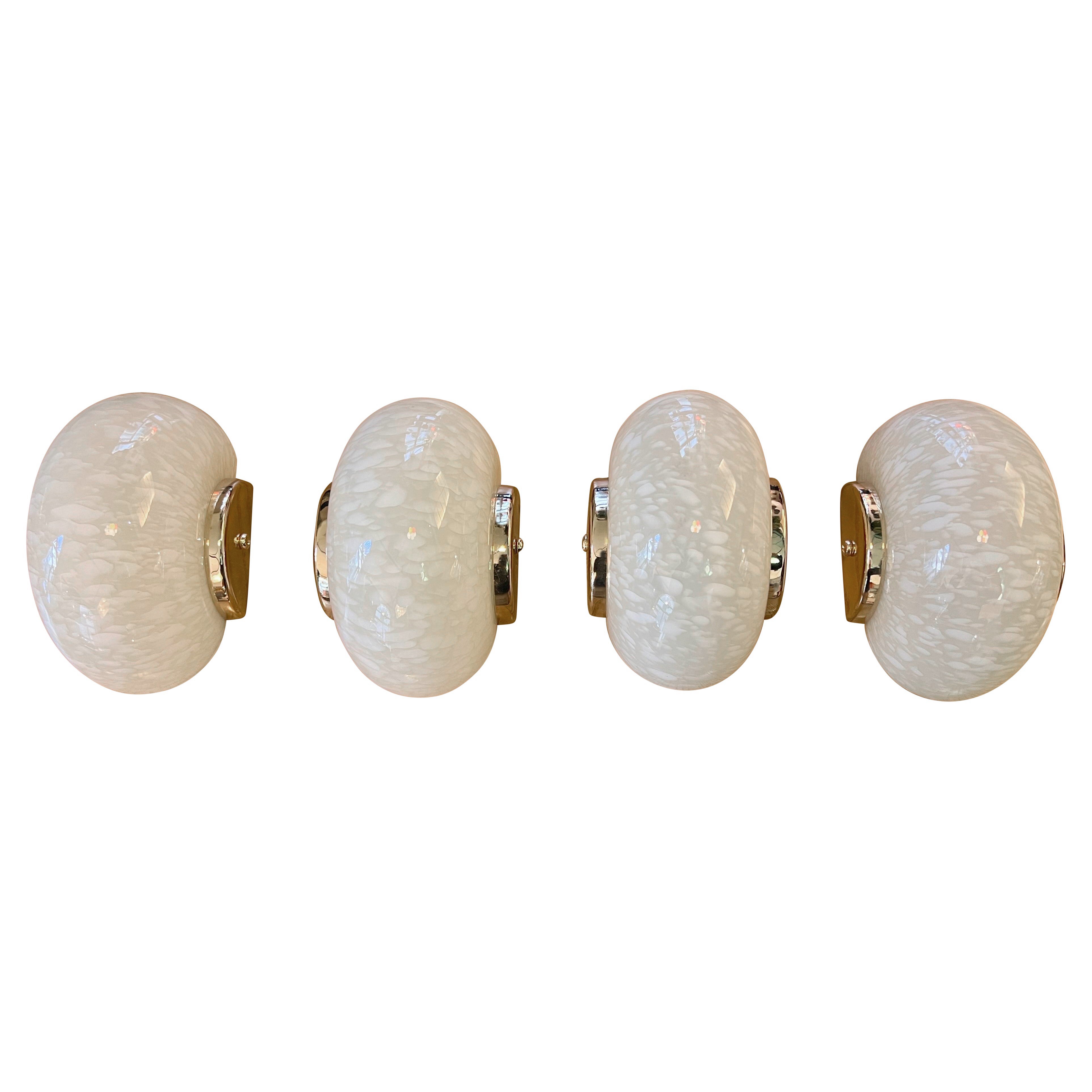 Set of Four Mid- Century Speckled Cream Murano Glass Wall Sconces, 1950 For Sale