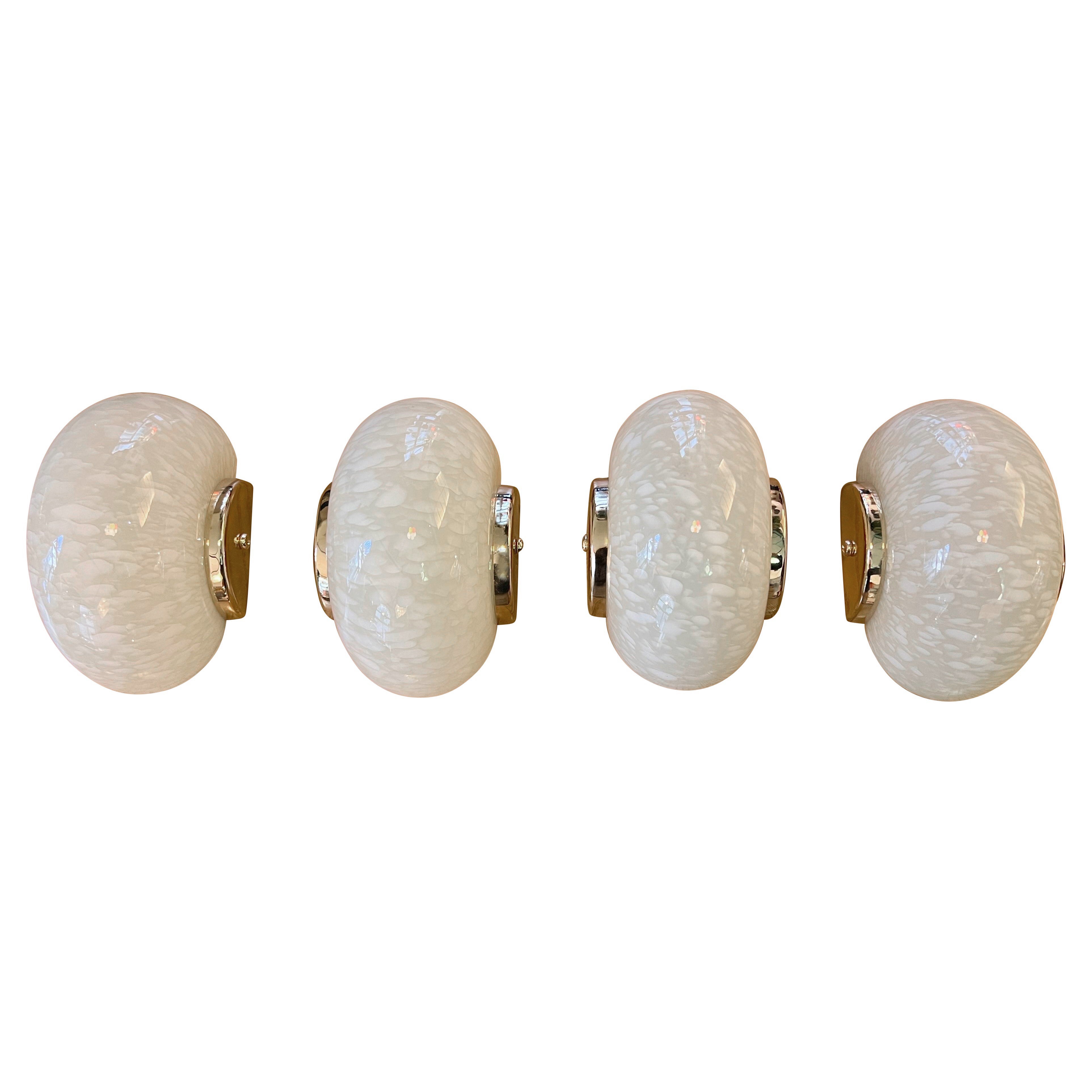 Set di quattro lampade da parete in vetro di Murano color crema della metà del secolo scorso, 1950
