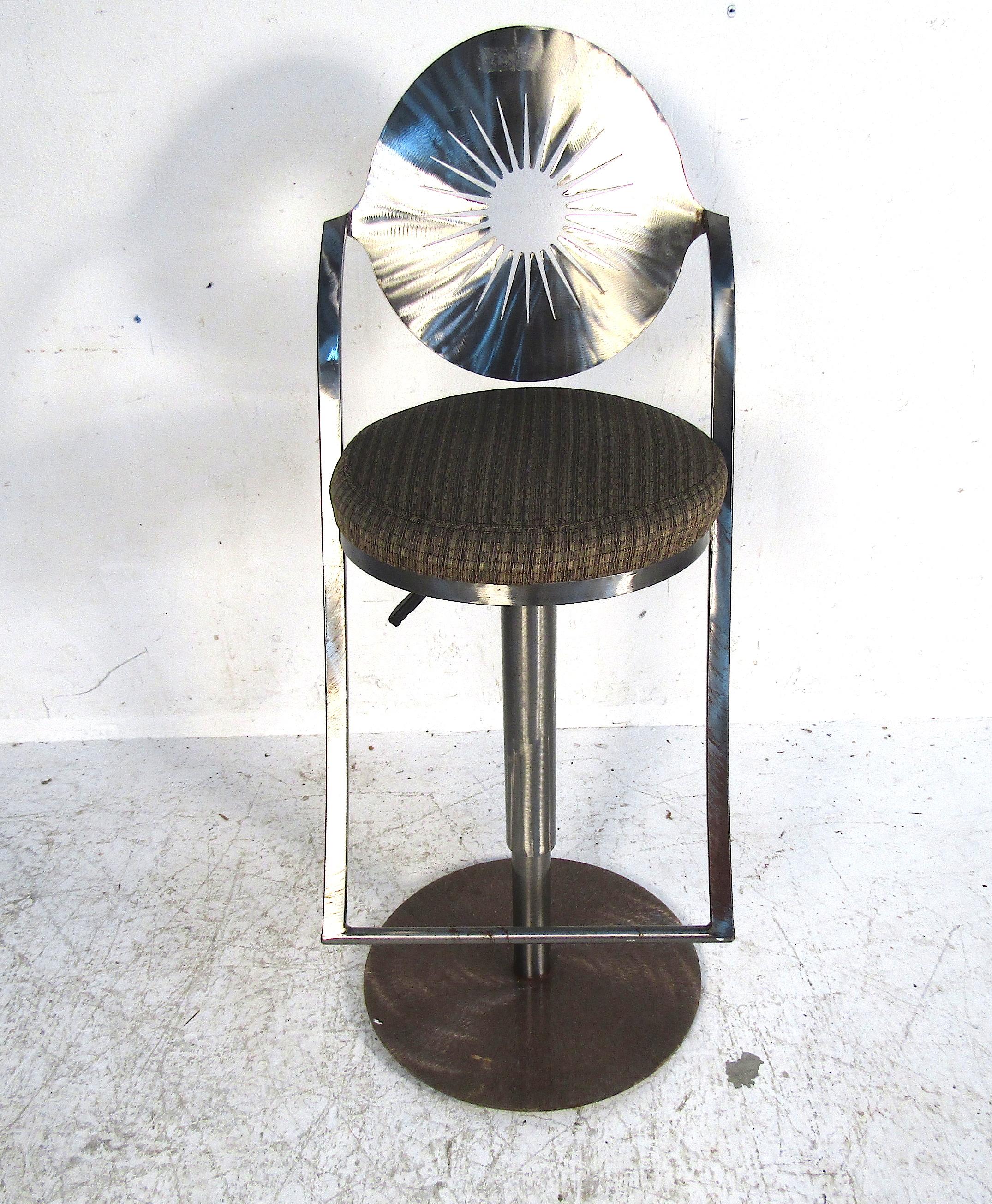 Set of Four Midcentury Steel Bar Stools For Sale 3
