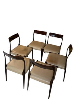 Set di quattro sedie da pranzo Laskas Karen laccate in stile metà secolo