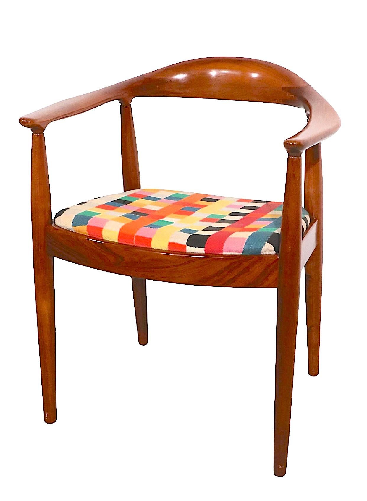 20ième siècle Ensemble de quatre chaises modle The Chair du milieu du sicle d'aprs Wegner en vente