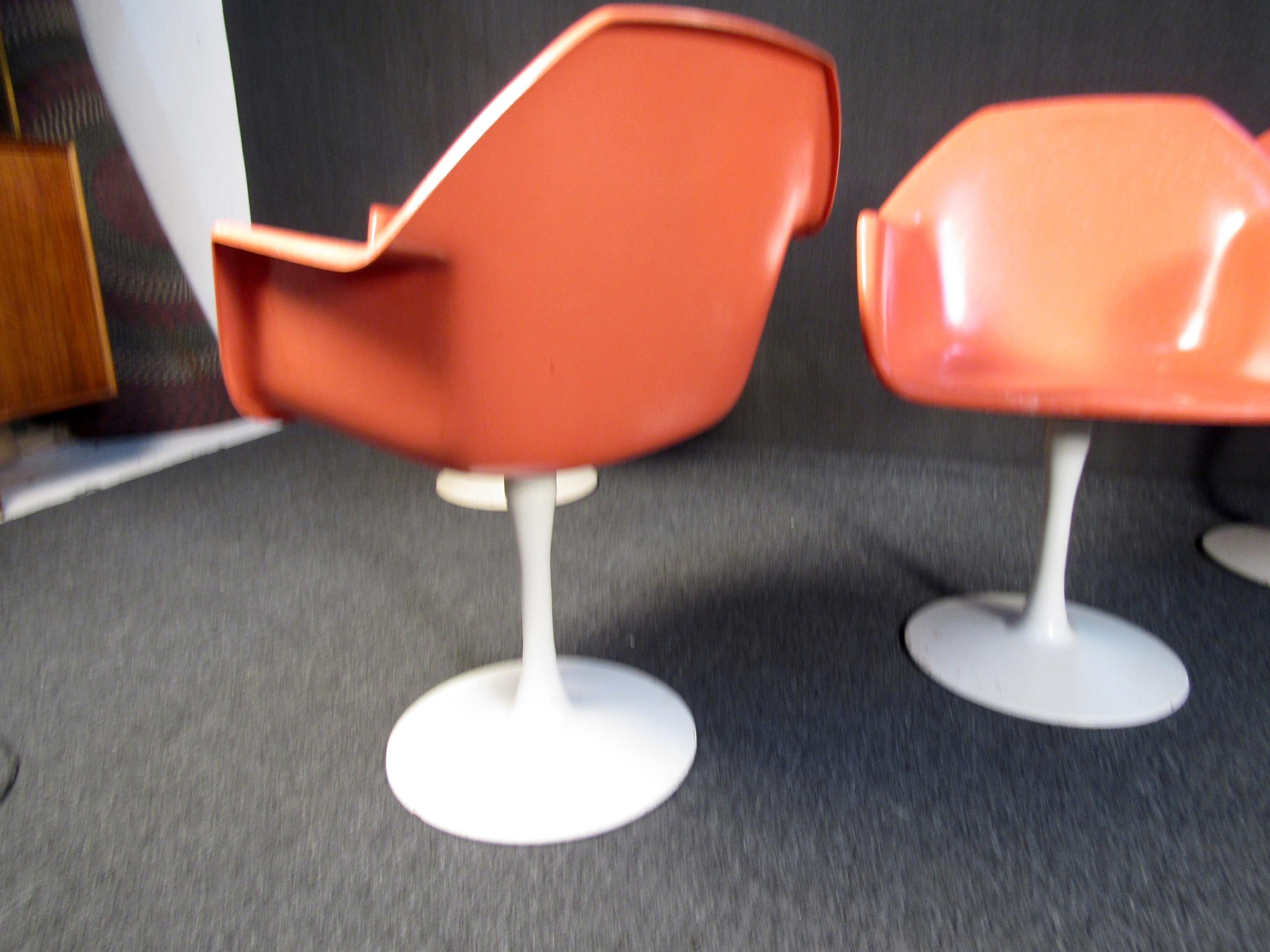 Metal Set of Four Mid-Century Tulip Chairs For Sale