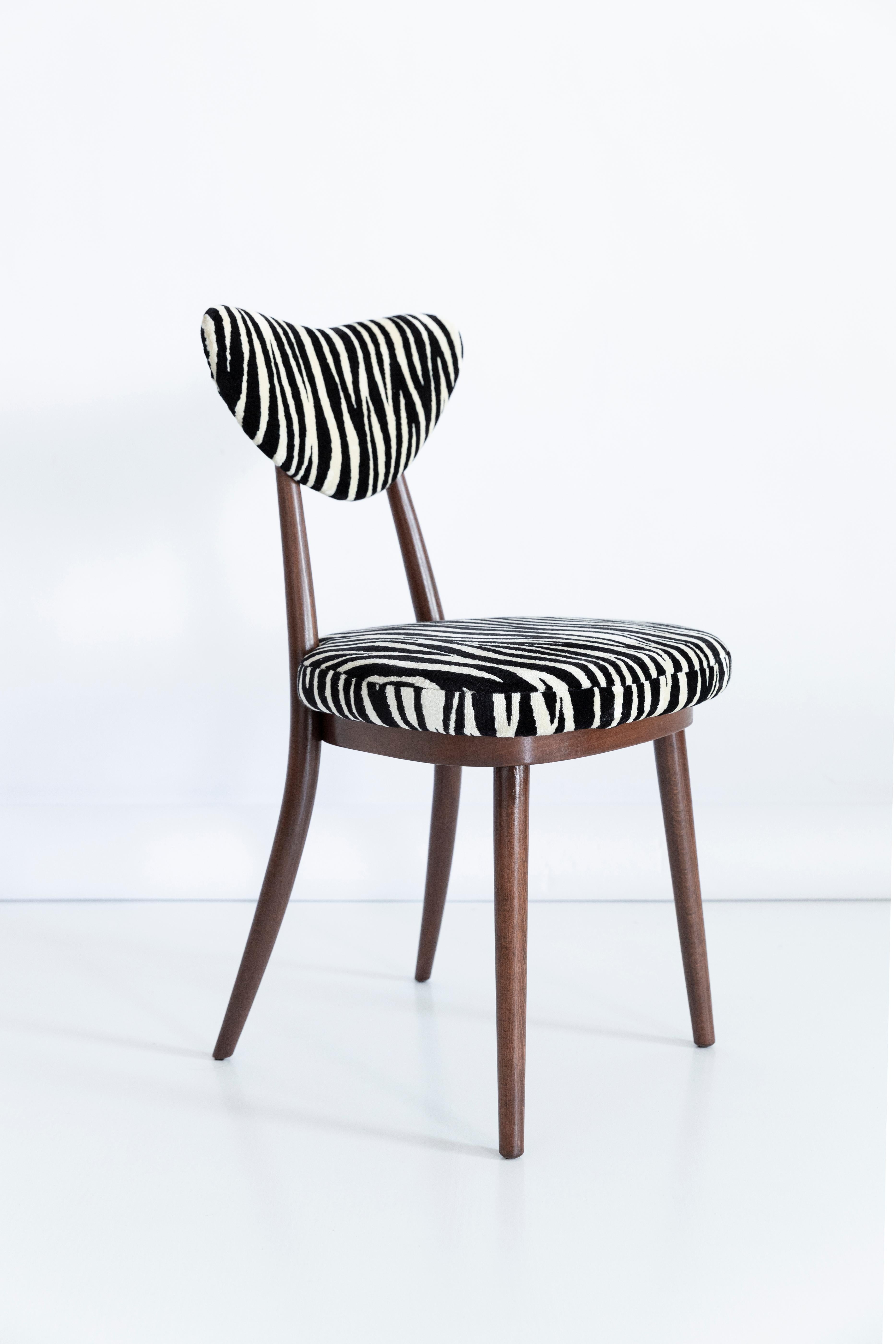 Set of Four Midcentury Zebra Black and White Heart Chairs, Poland, 1960s For Sale 1