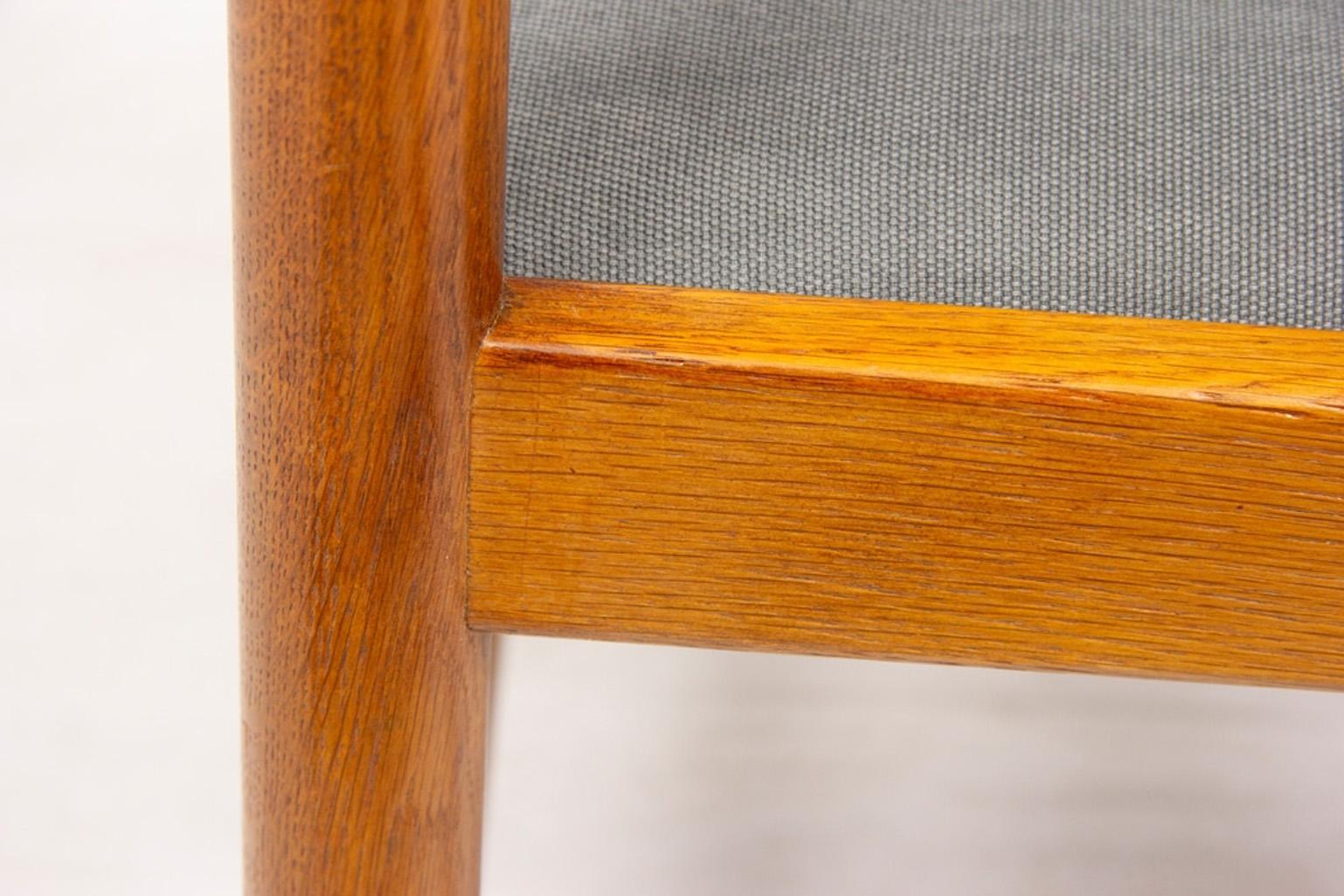 Set of Four Midcentury Danish Oak Dining Chairs by Børge Mogensen For Sale 1