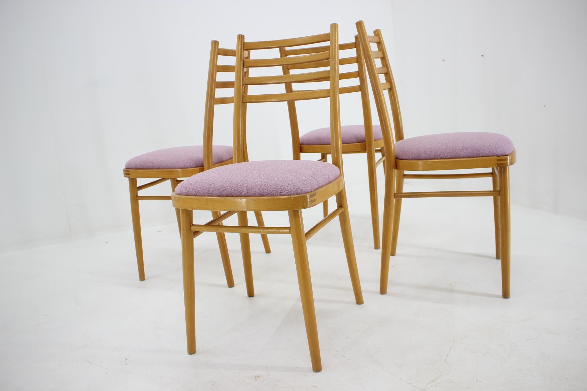 Set of 4 midcentury chairs
Produced in 1970 by Interier Praha
Reupholstered.

 