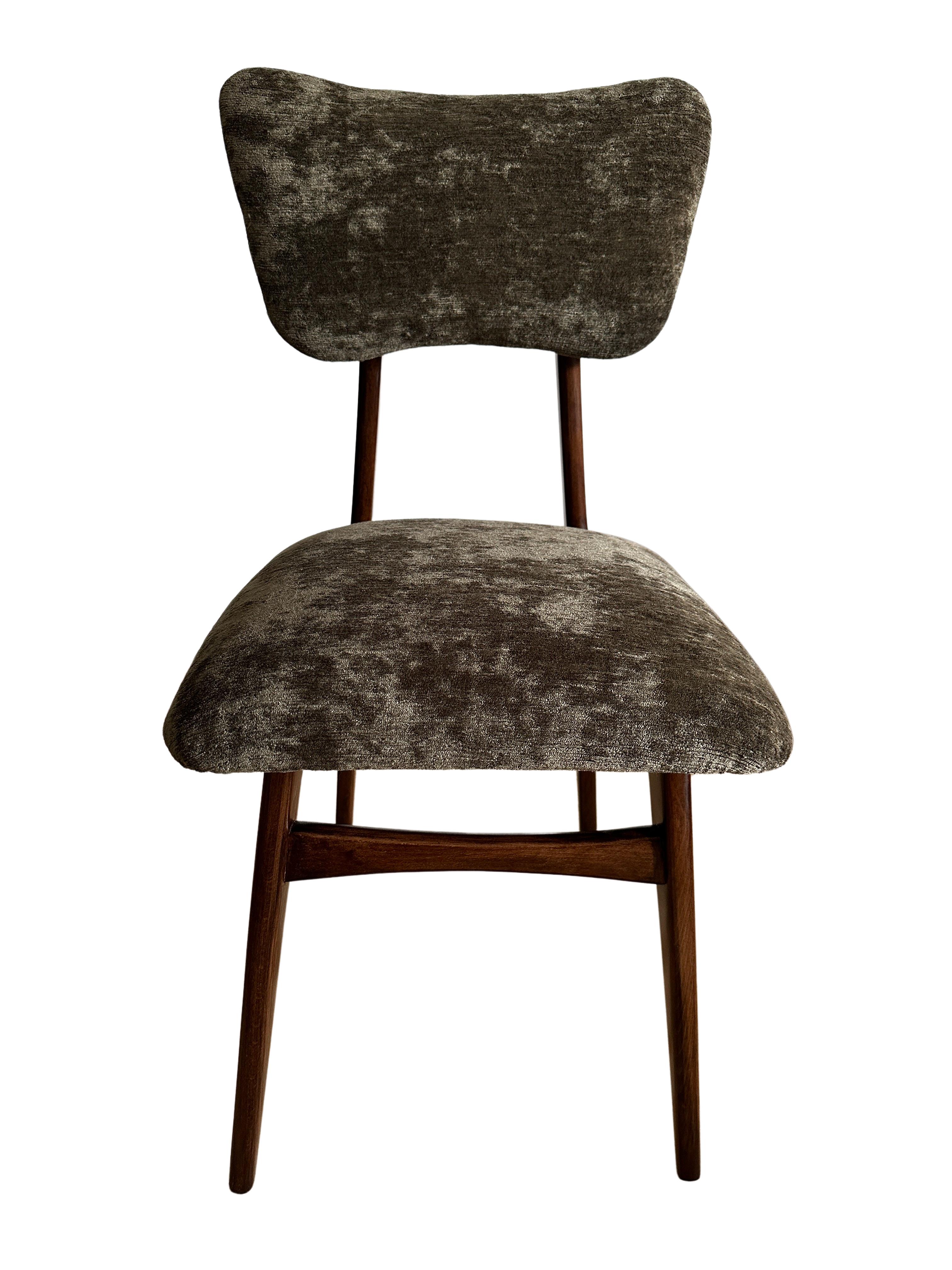 Bouclé Set of Four Midcentury Dining Chairs in Green Velvet Upholstery, Poland, 1960s For Sale