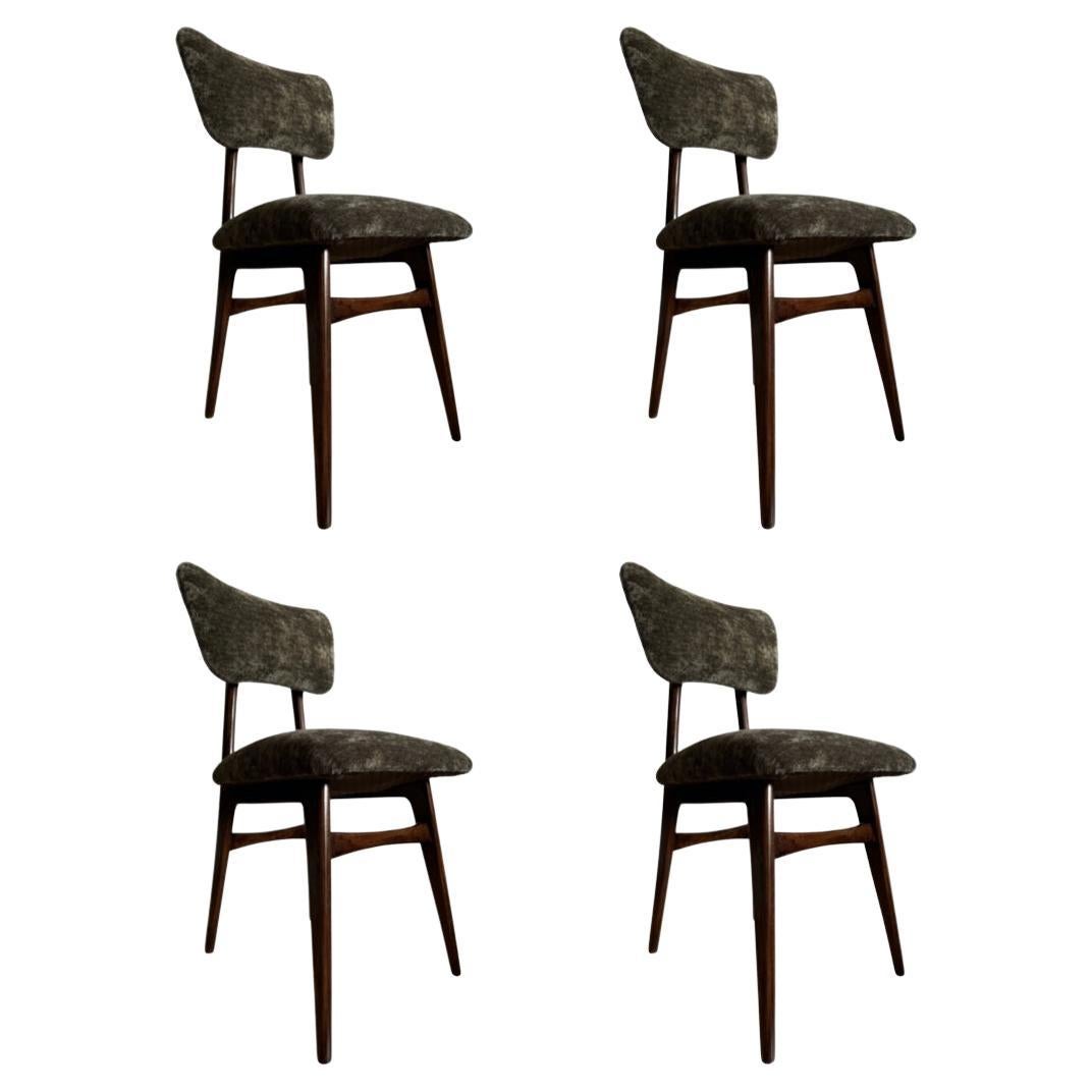 Set of Four Midcentury Dining Chairs in Green Velvet Upholstery, Poland, 1960s For Sale