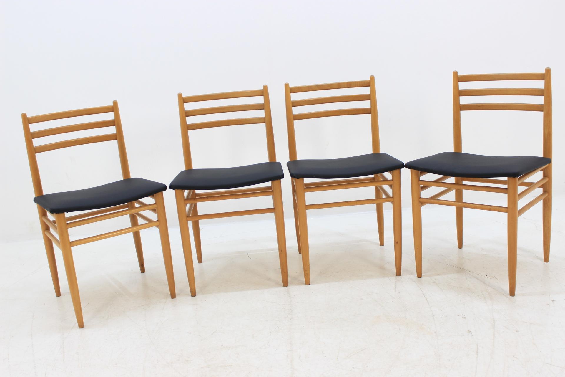 Set of Four Midcentury Dining Chairs, Scandinavian Design, 1970s In Good Condition For Sale In Praha, CZ