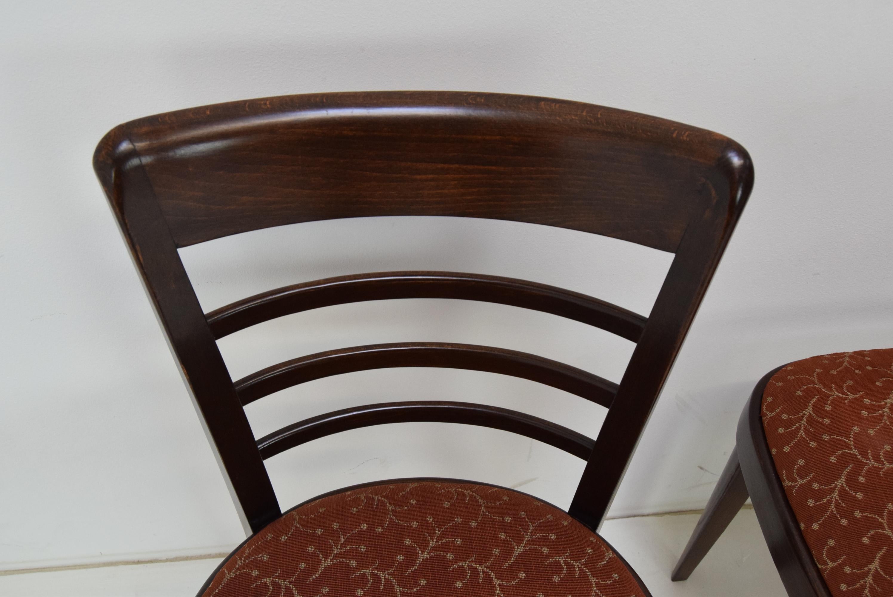 Set of Four Midcentury Dining Chairs Ton, 1950s For Sale 8