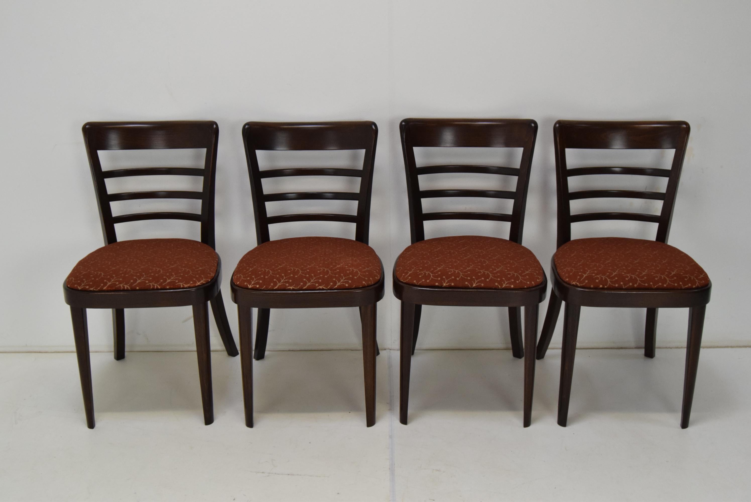 Set of Four Midcentury Dining Chairs Ton, 1950s In Good Condition For Sale In Praha, CZ