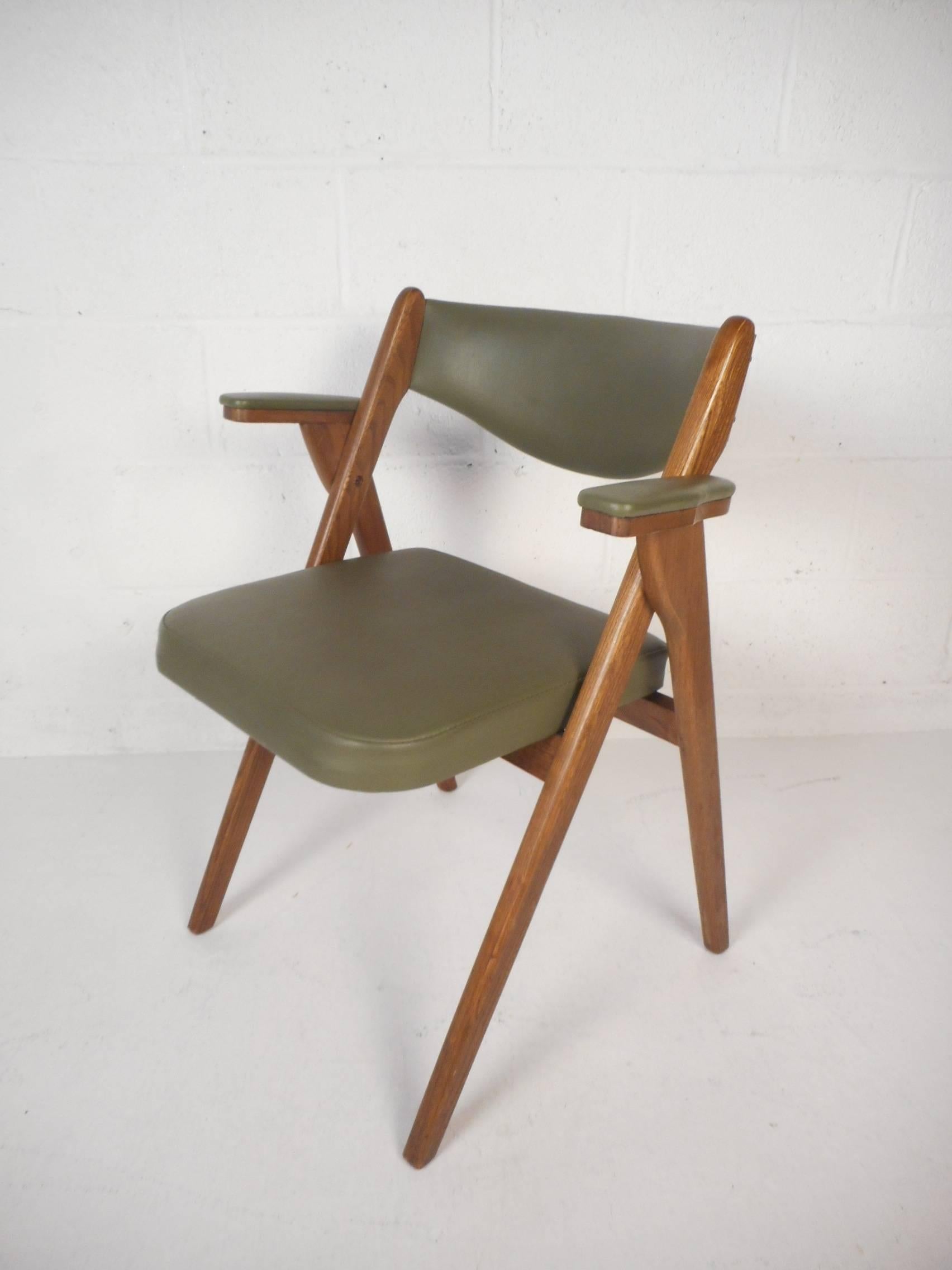 Set Of Four Midcentury Folding Coronet Chairs By Norquist Products